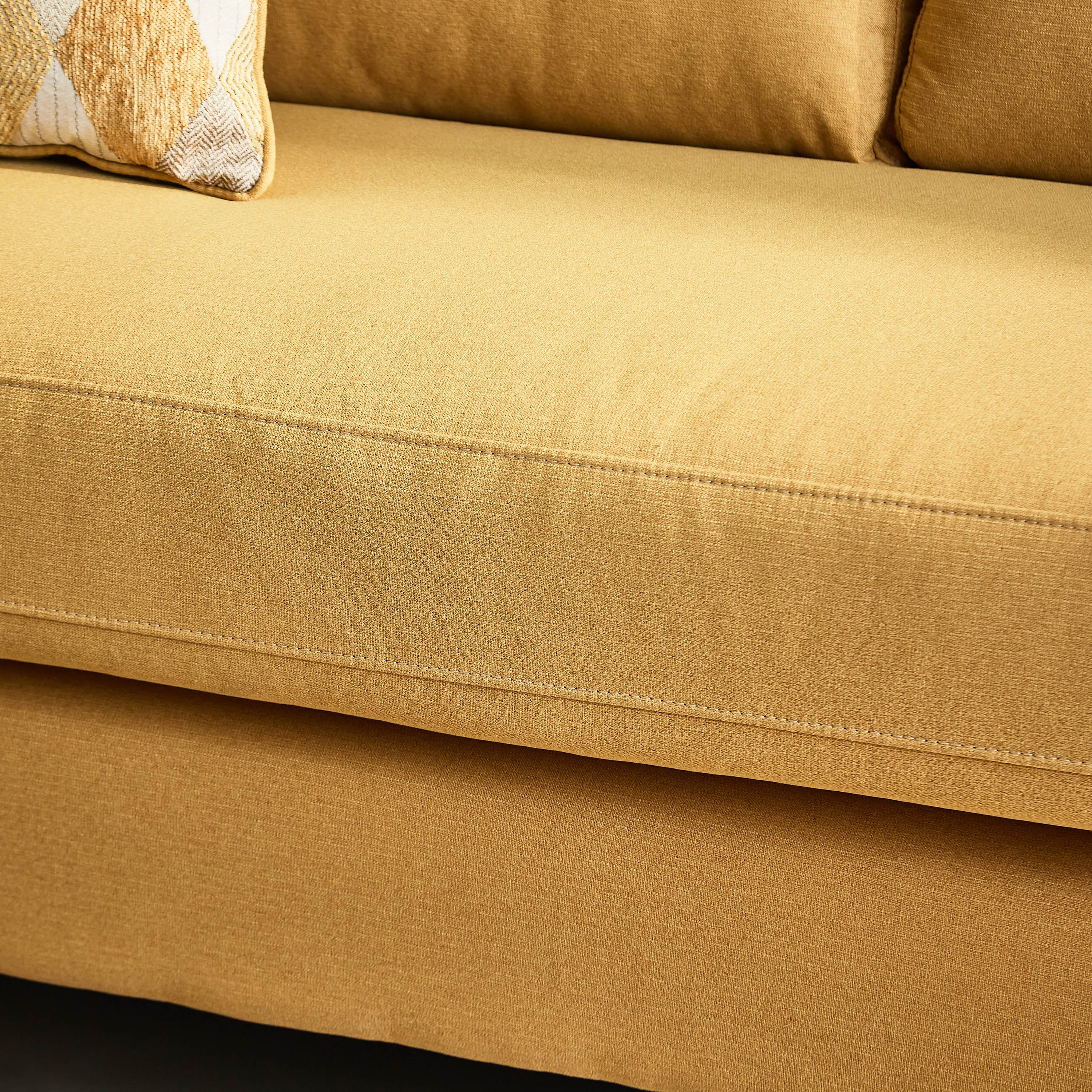 كنبة مقعدين ووسادتين من ليلي-hbxlivingroom-sofasandarmchairs-sofas-image-7