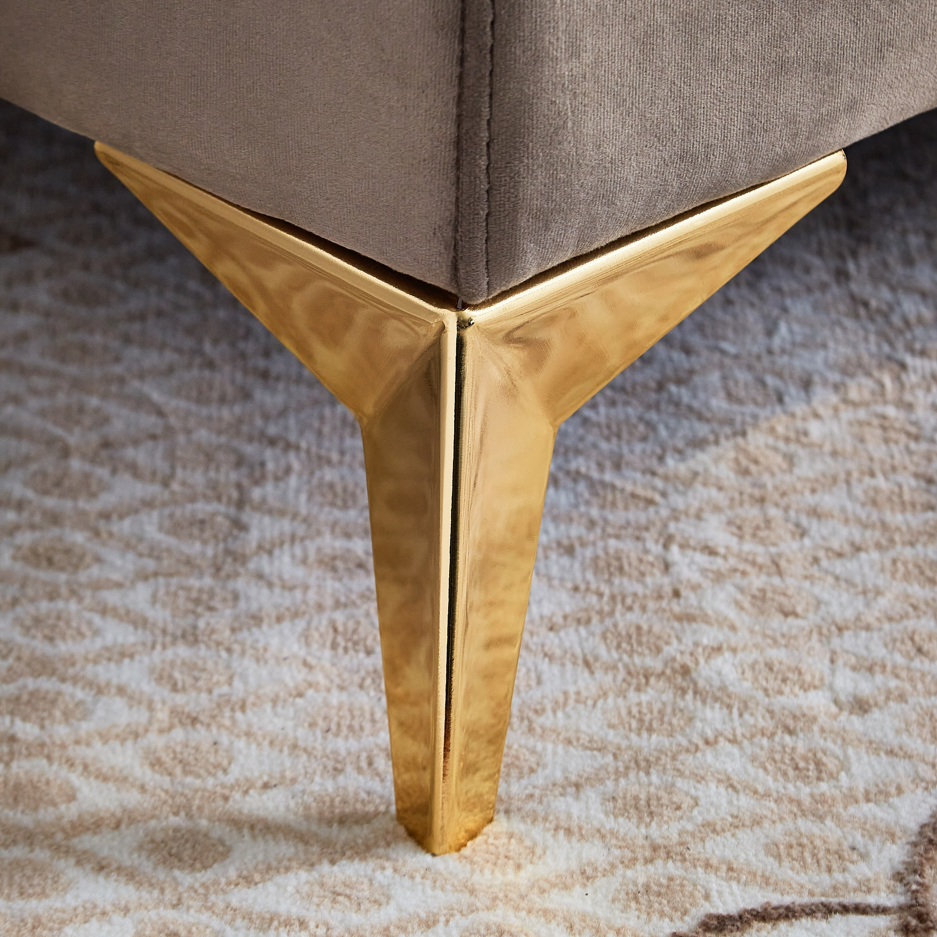 أريكة استرخاء كبيرة مع وسادة من نابلس-hbxlivingroom-sofasandarmchairs-sofas-image-10