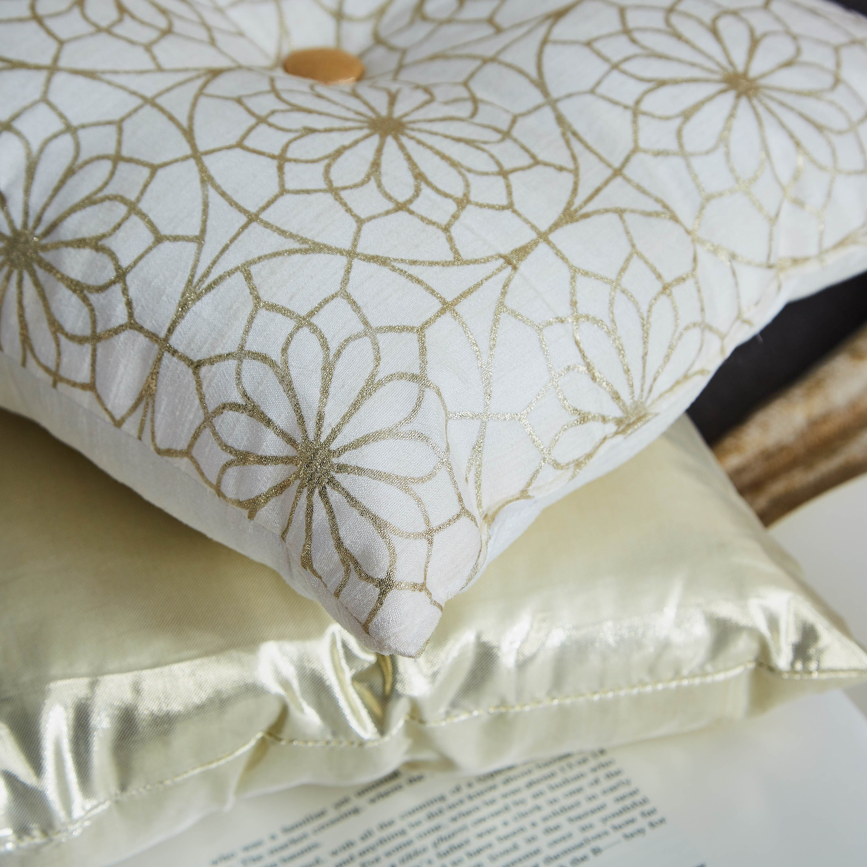 Samarkand Jali 2-Piece Foil Print Filled Cushion Set - 30x30 cm-hbxlivingroom-furnishings-cushionsandcovers-filledcushions-image-2