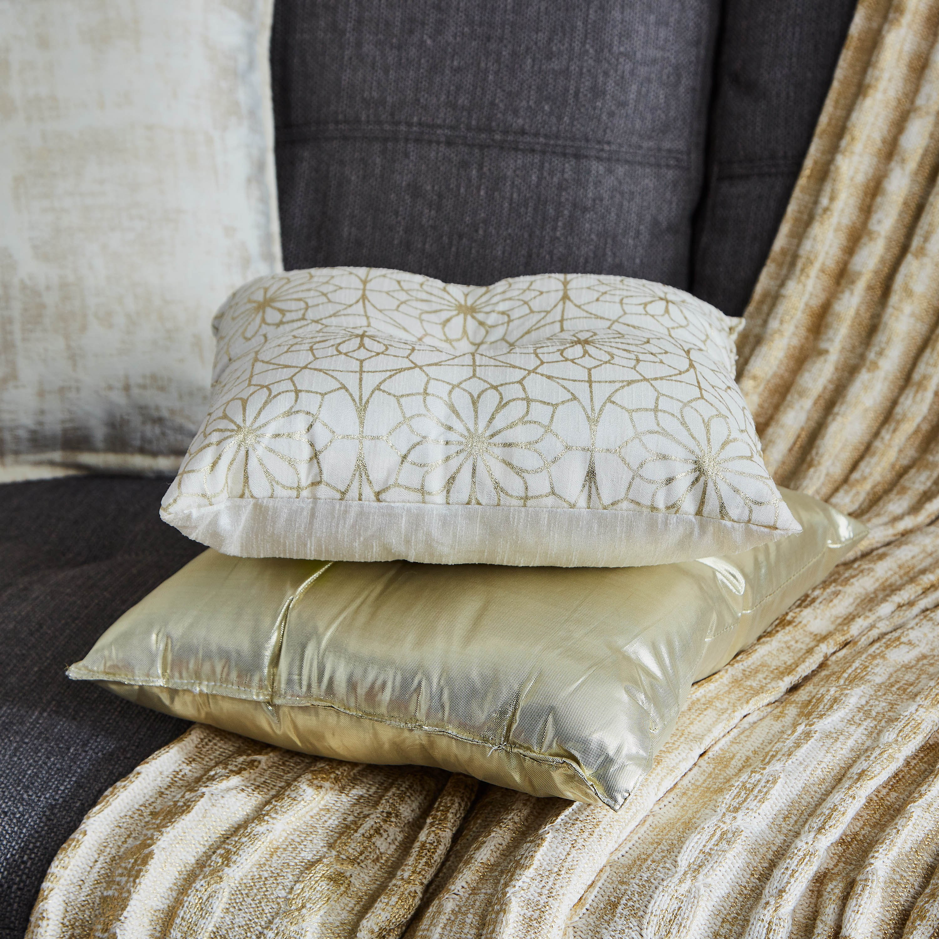 Samarkand Jali 2-Piece Foil Print Filled Cushion Set - 30x30 cm-hbxlivingroom-furnishings-cushionsandcovers-filledcushions-image-3