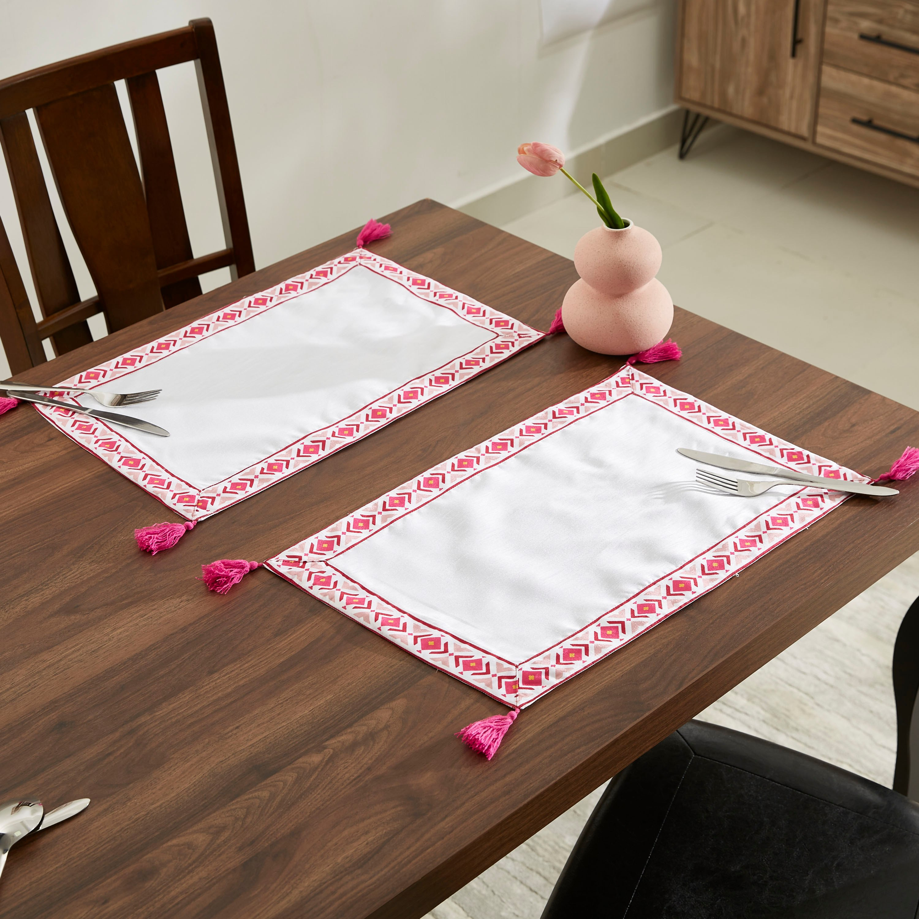 لبادة صحون بطبعات بوهو من ماجيستيك - طقم من قطعتين-hbxdecorandfurnishings-homefurnishings-tablelinens-image-1
