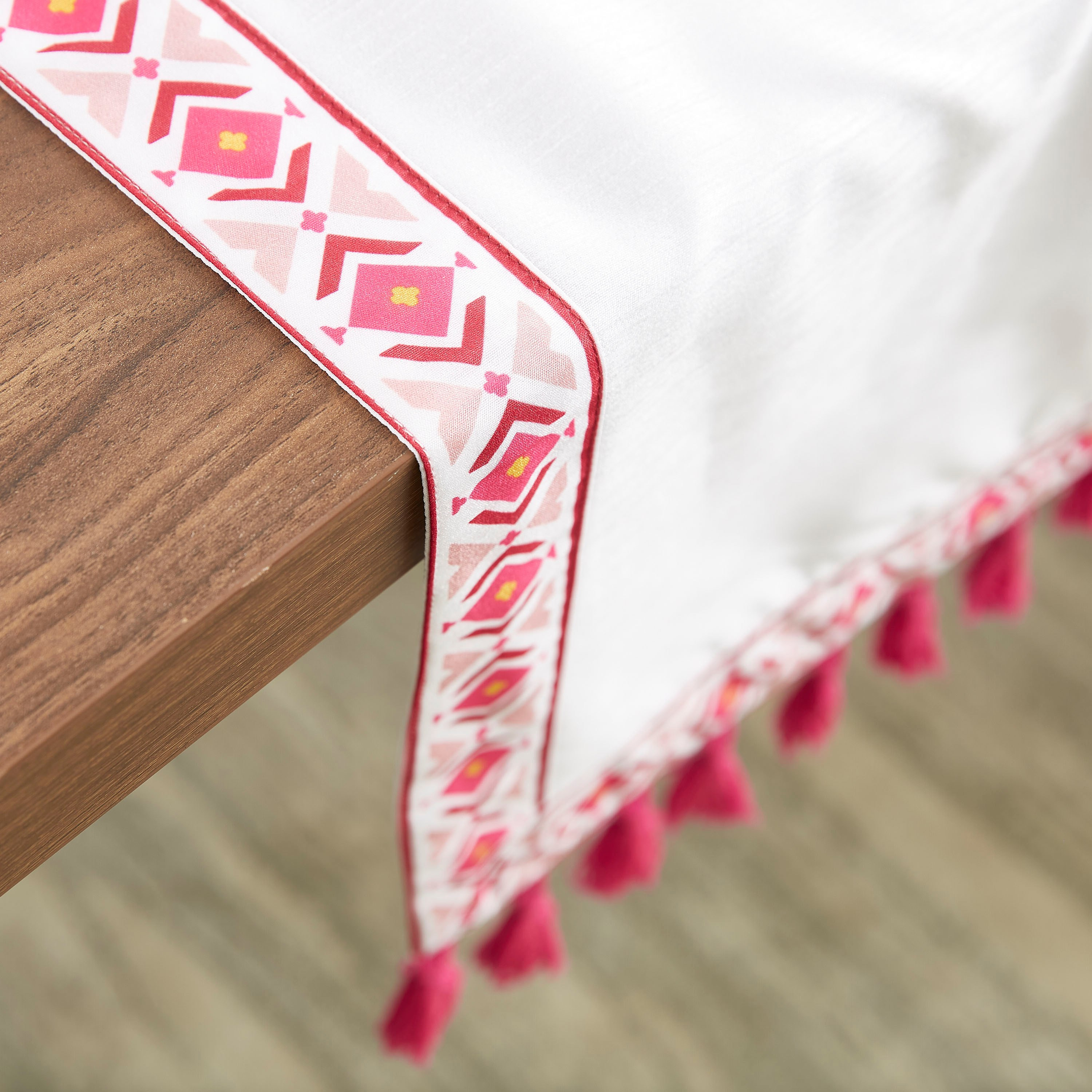 Majestic Boho Printed Table Runner-hbxdecorandfurnishings-homefurnishings-tablelinens-image-3