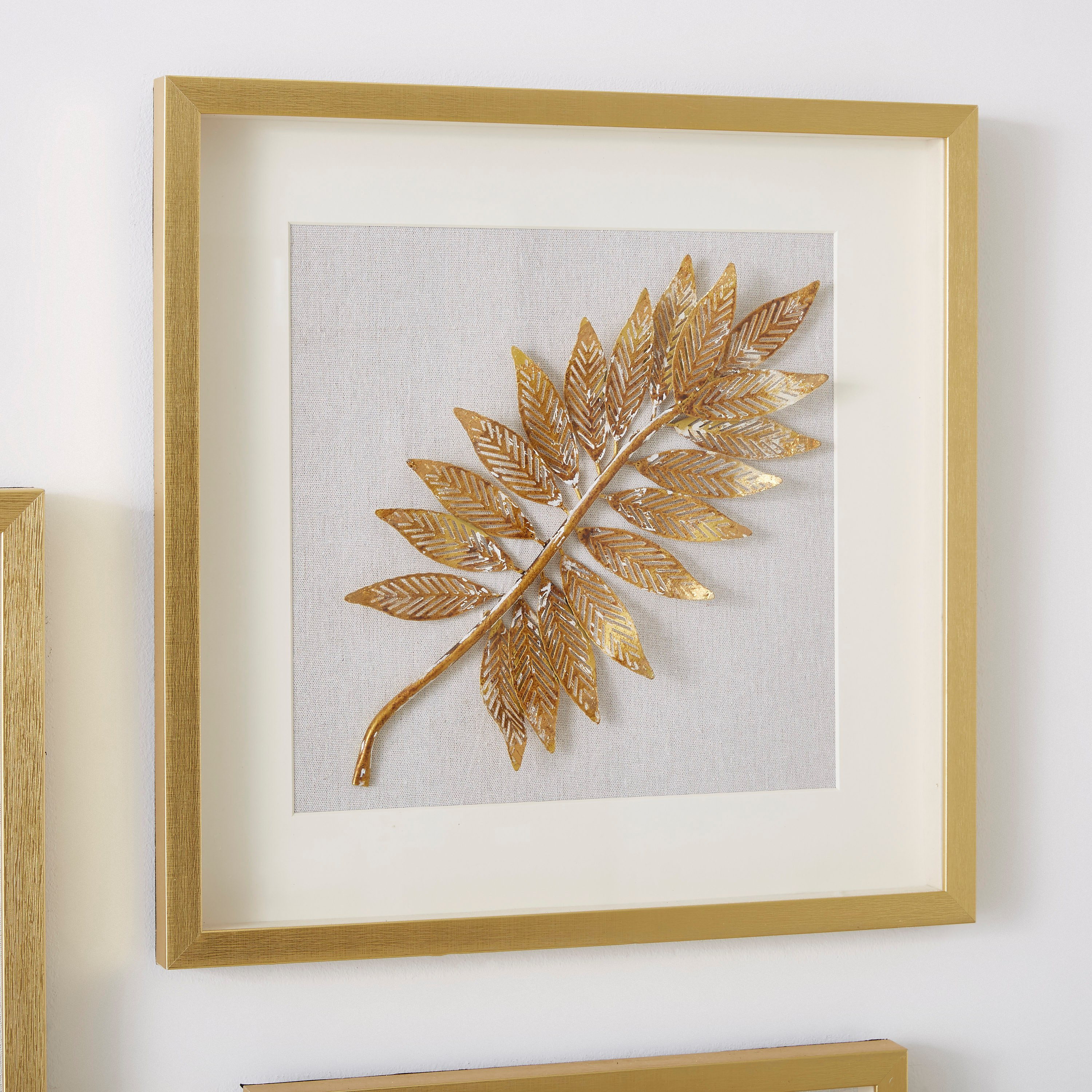 صندوق ظلال ديكور بتصميم أوراق شجر معدنية من مورال-hbxdiningroom-walldecor-wallart-image-2