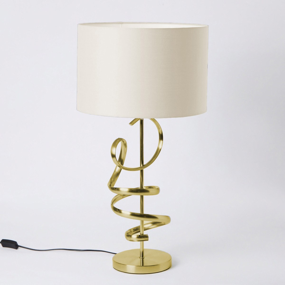 مصباح طاولة مزيّن من دييجو - 72x38 سم-hbxlivingroom-lighting-tablelamps-image-4