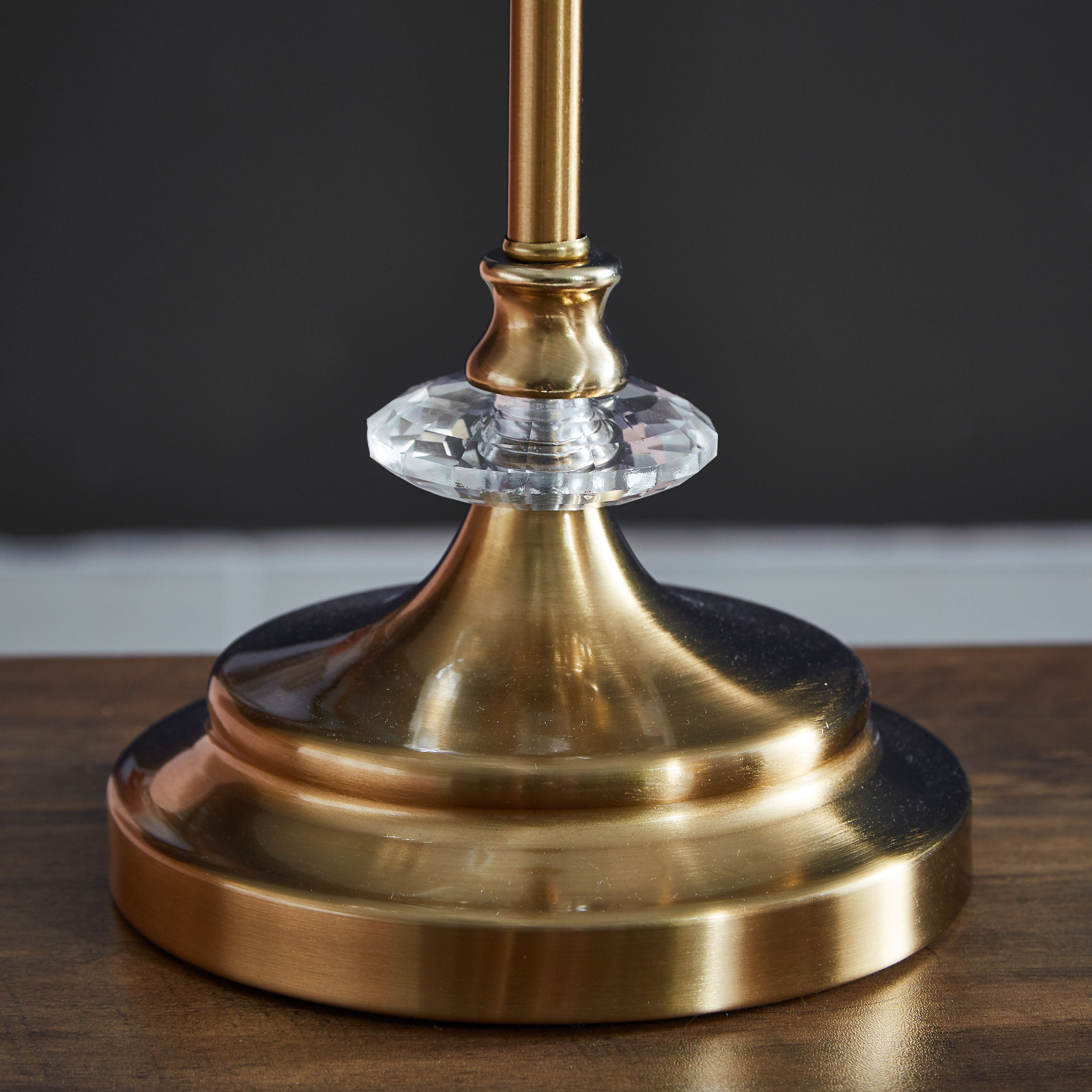 طقم مصباح طاولة من المعدن الفاخر قطعتين من دييجو - 28x62 سم-hbxlivingroom-lighting-tablelamps-image-4