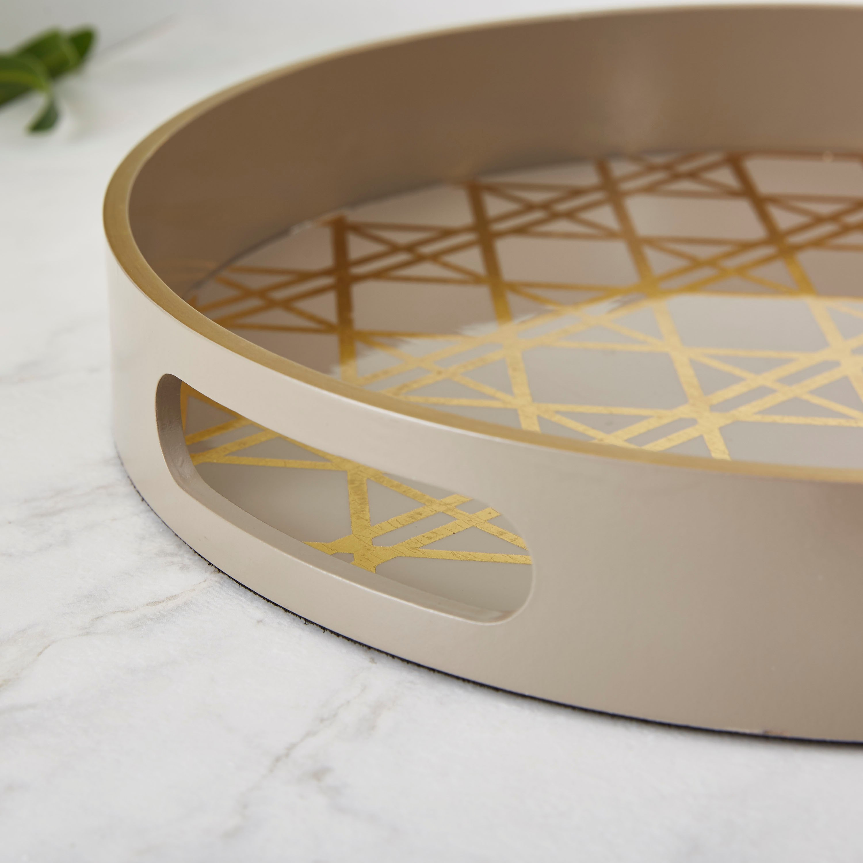 صينية مستديرة خشبية أرت ديكو بطبعات من سيارا-hbxhomeware-hbxdecorandfurnishings-image-3