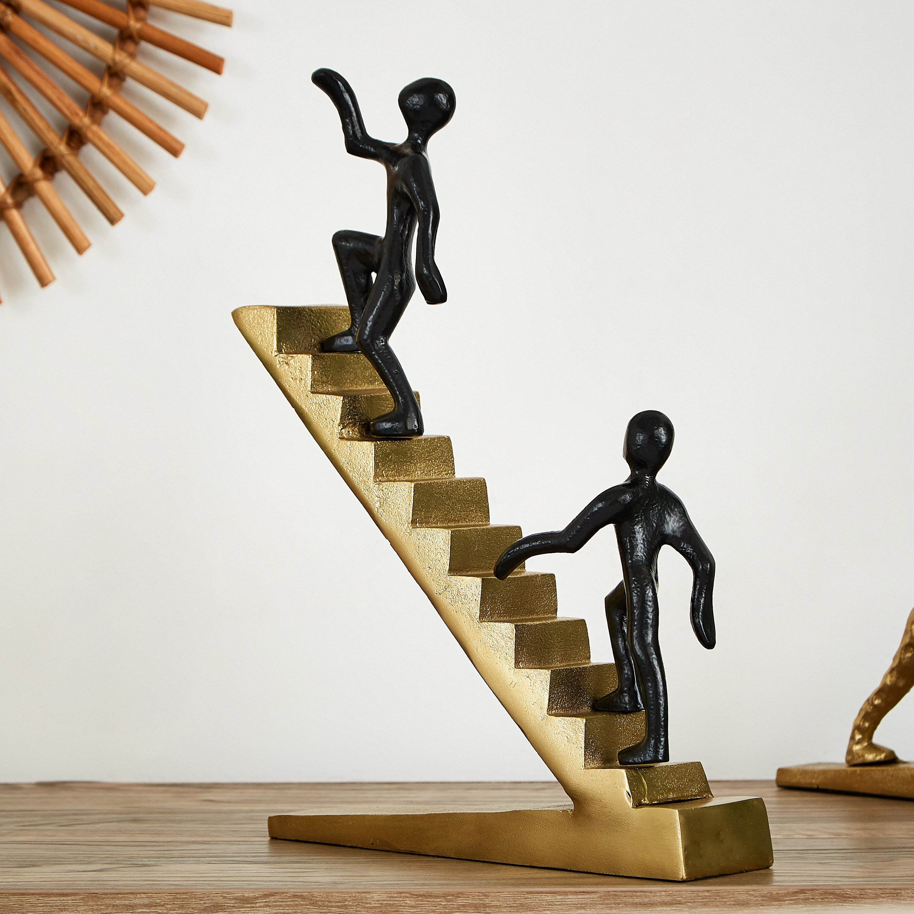 تماثيل معدنية تسلق السلم مزيّنة من الكوارتز-hbxhomeware-homedecor-figurinesandornaments-image-1