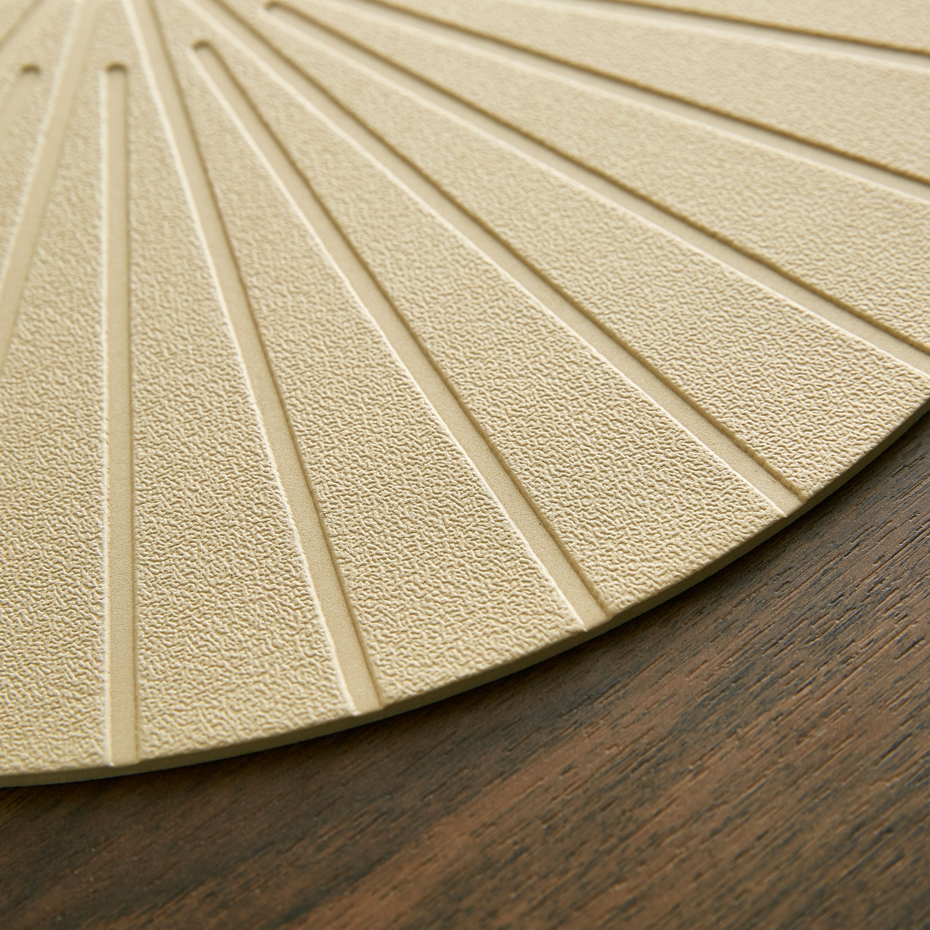 لبادة صحون من بريستول - 37  سم-hbxdecorandfurnishings-homefurnishings-tablelinens-image-2