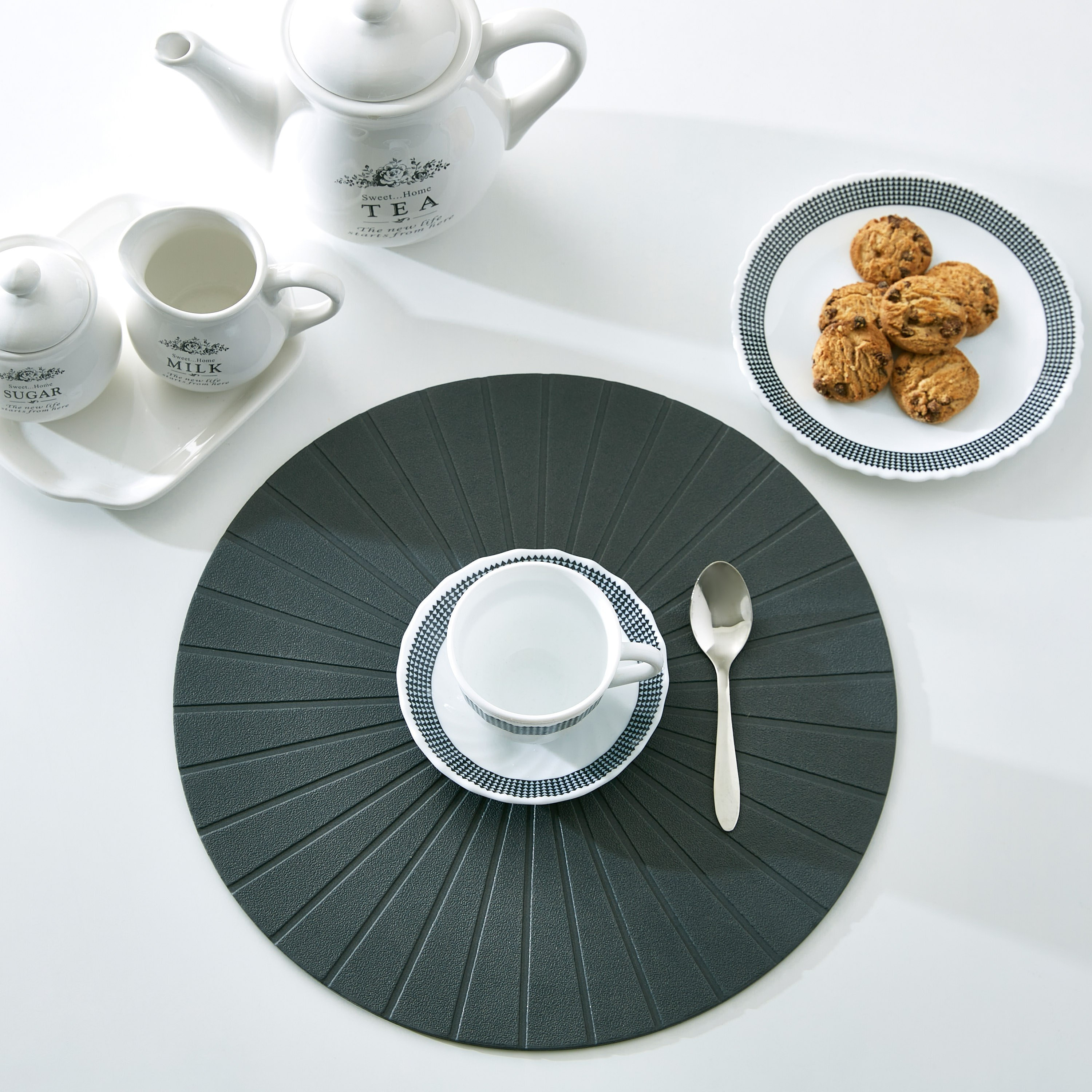 Bristol Placemat - 37 cm-hbxdecorandfurnishings-homefurnishings-tablelinens-image-3