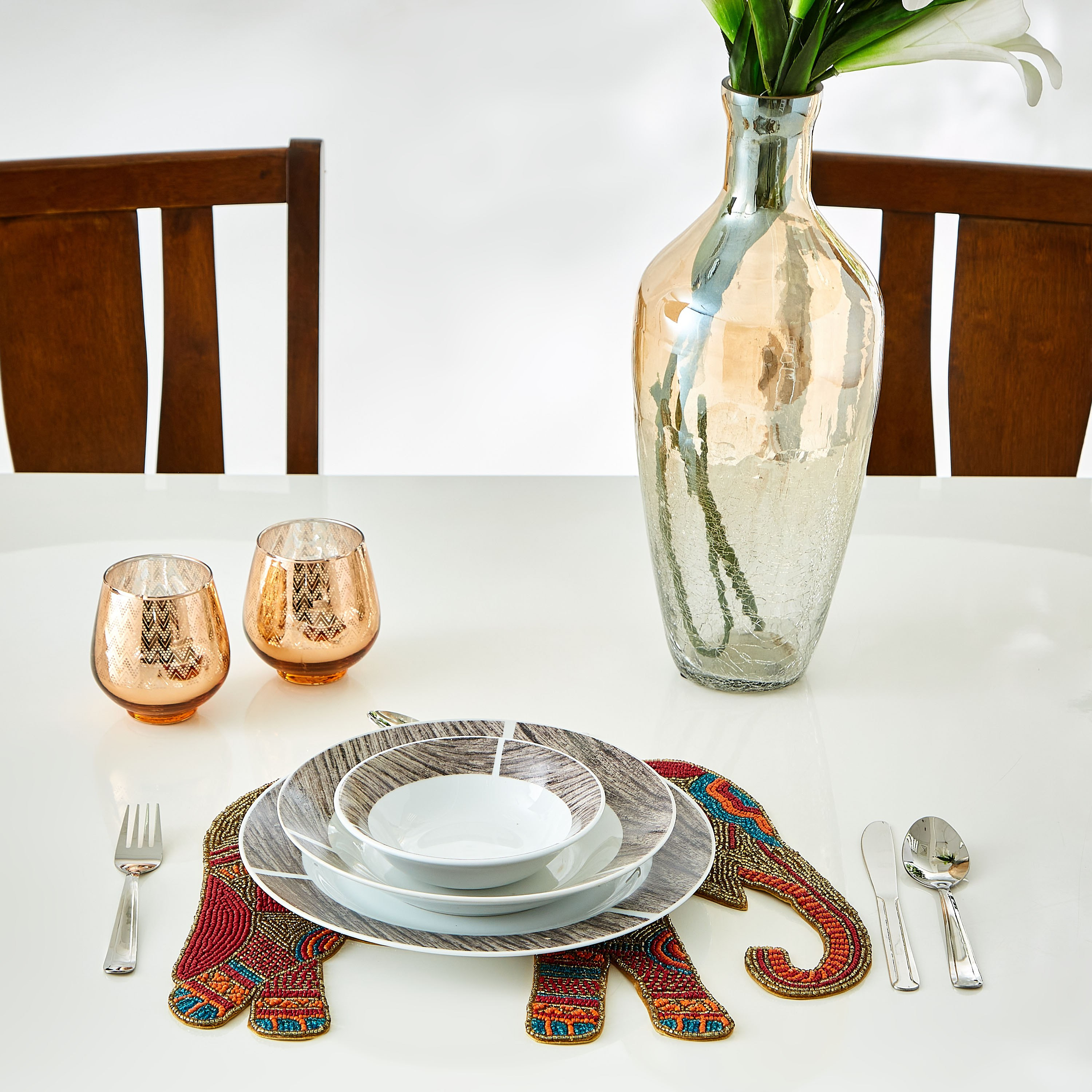 لبادة صحون بتصميم فيل وتزيينات بالخرز من ماجيستيك-hbxdecorandfurnishings-homefurnishings-tablelinens-image-4