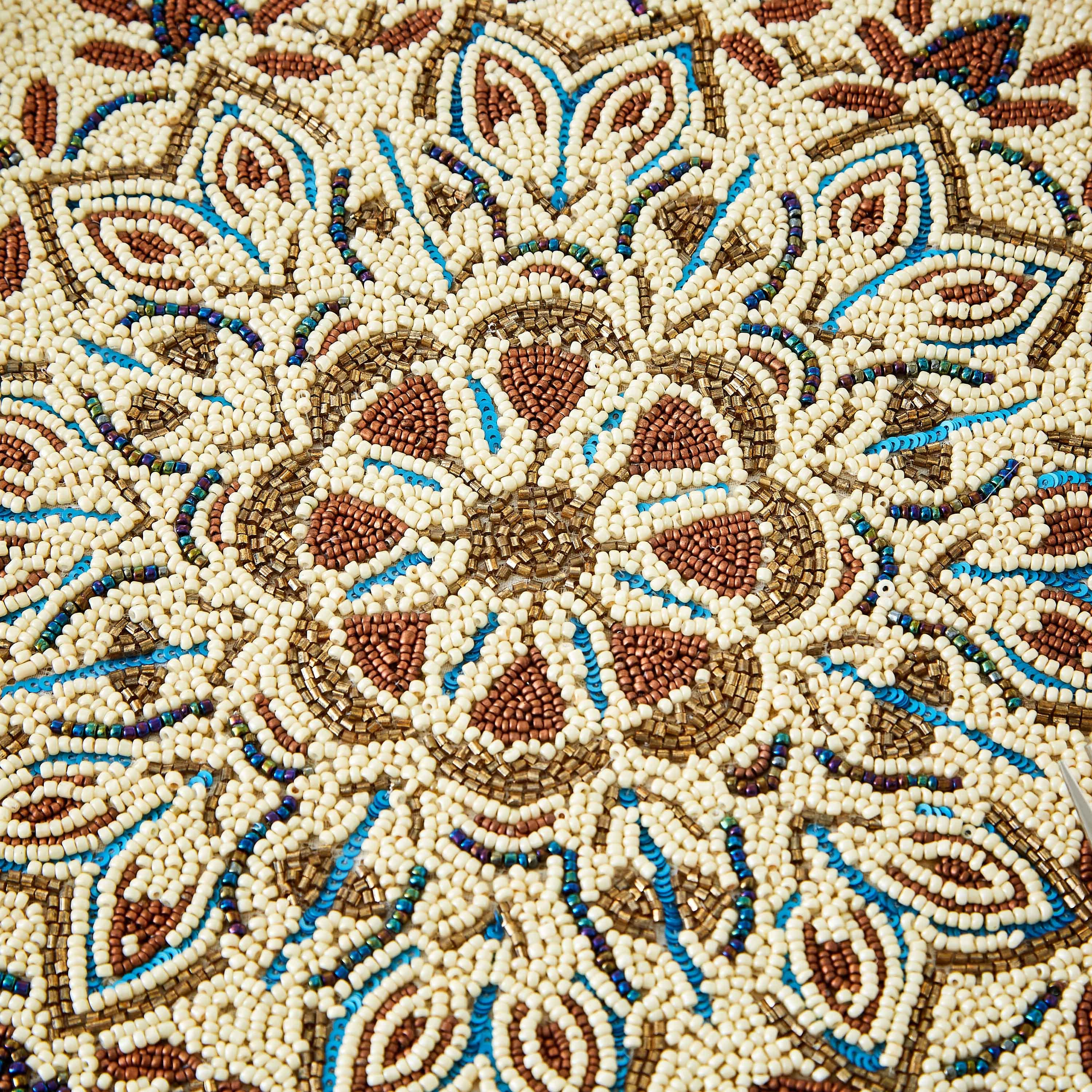 لبادة صحون خرز مستديرة من إليزا-hbxdecorandfurnishings-homefurnishings-tablelinens-image-2