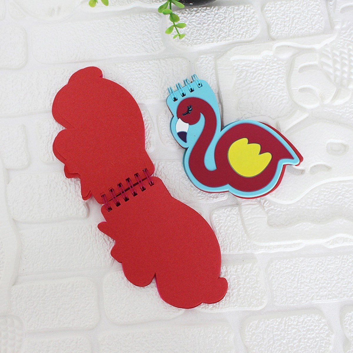 دفتر ملاحظات بـ70 صفحة وتصميم بجعة من فانسي-hbxkidsandyouth-playroom-stationery-image-2