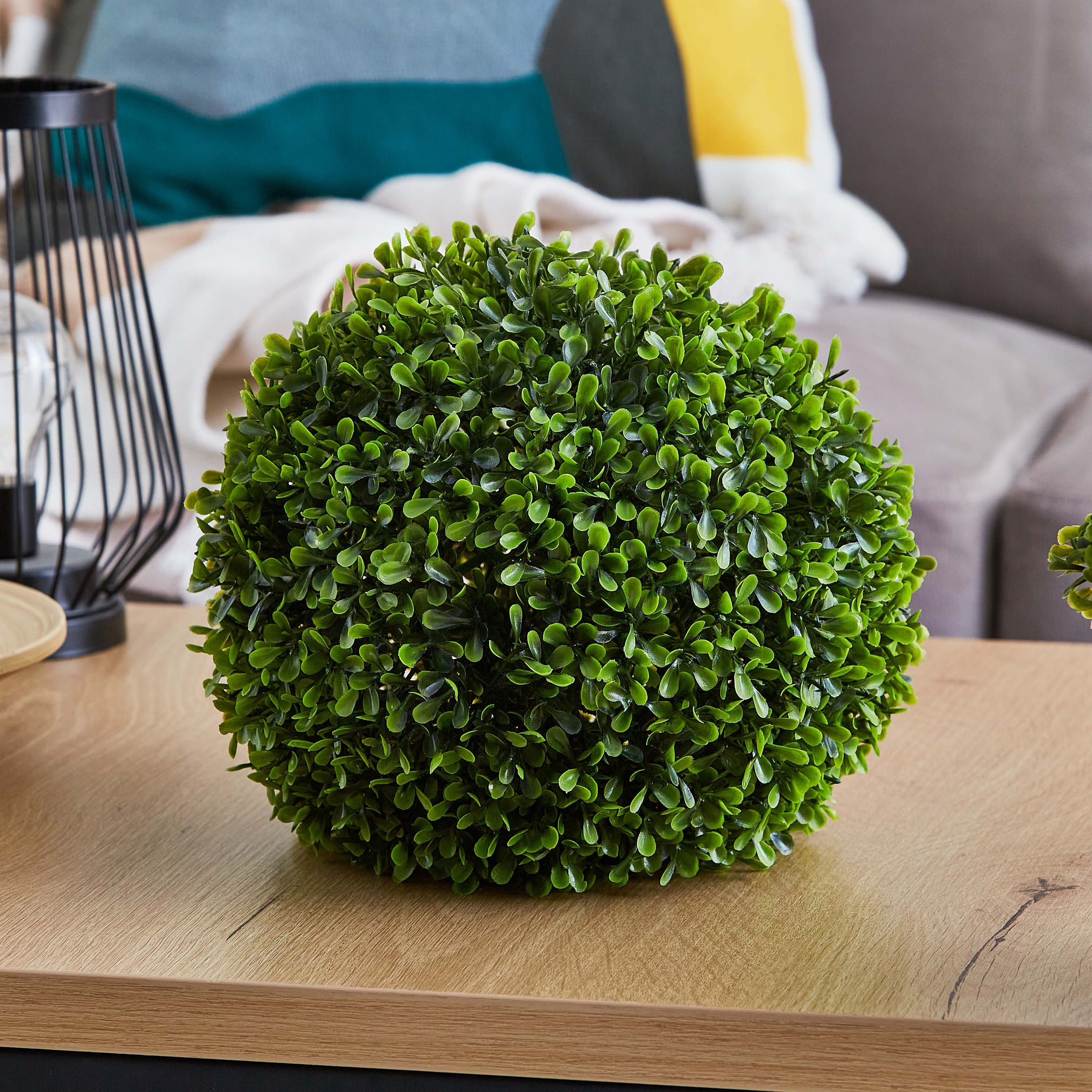 نبتة صناعية كرة من تريكسي - 22 سم-hbxdecorandfurnishings-homeaccessories-artificialflowersandplants-image-1