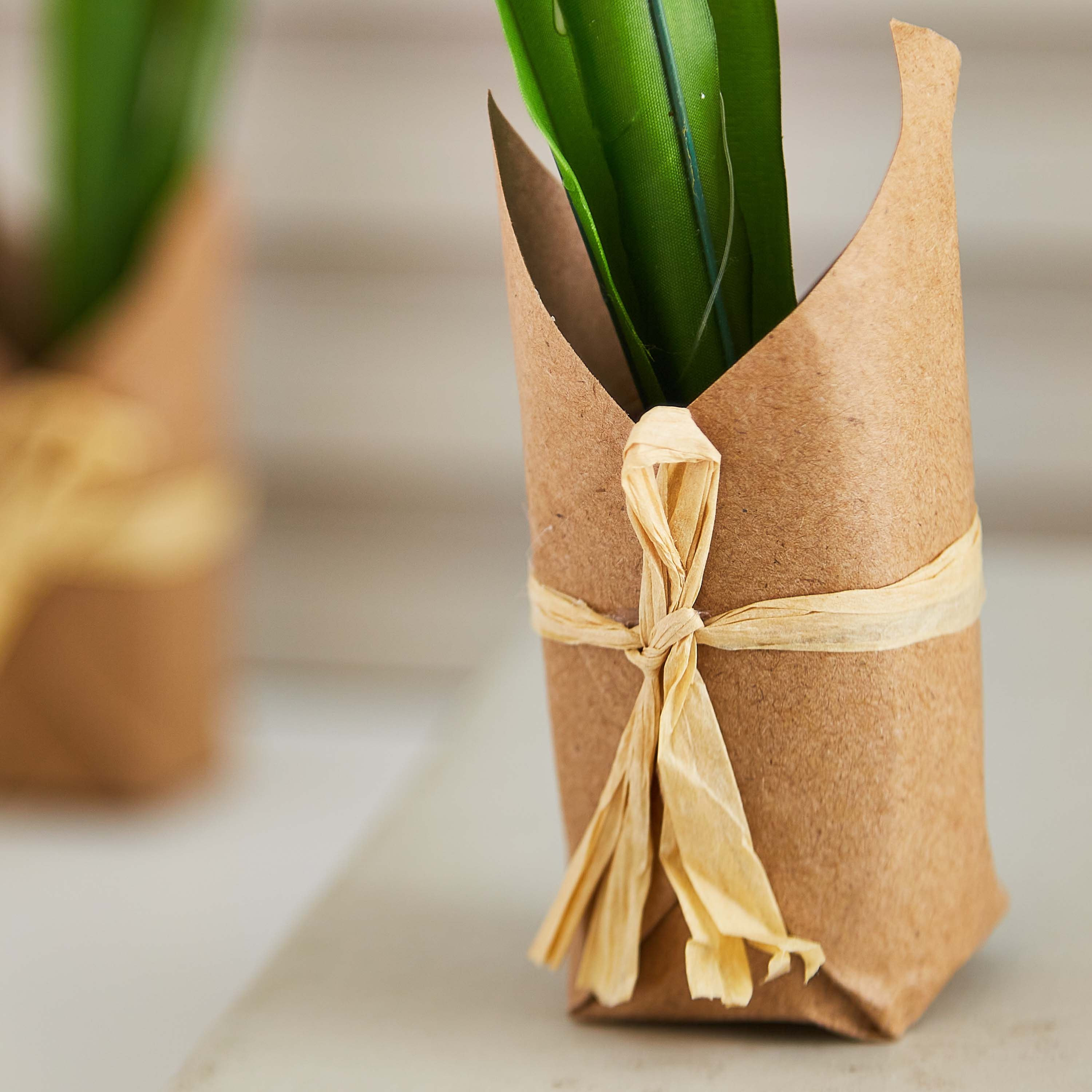 زهرة زينة مع مزهرية من إيدينك - 23 سم-hbxdecorandfurnishings-homeaccessories-artificialflowersandplants-image-3