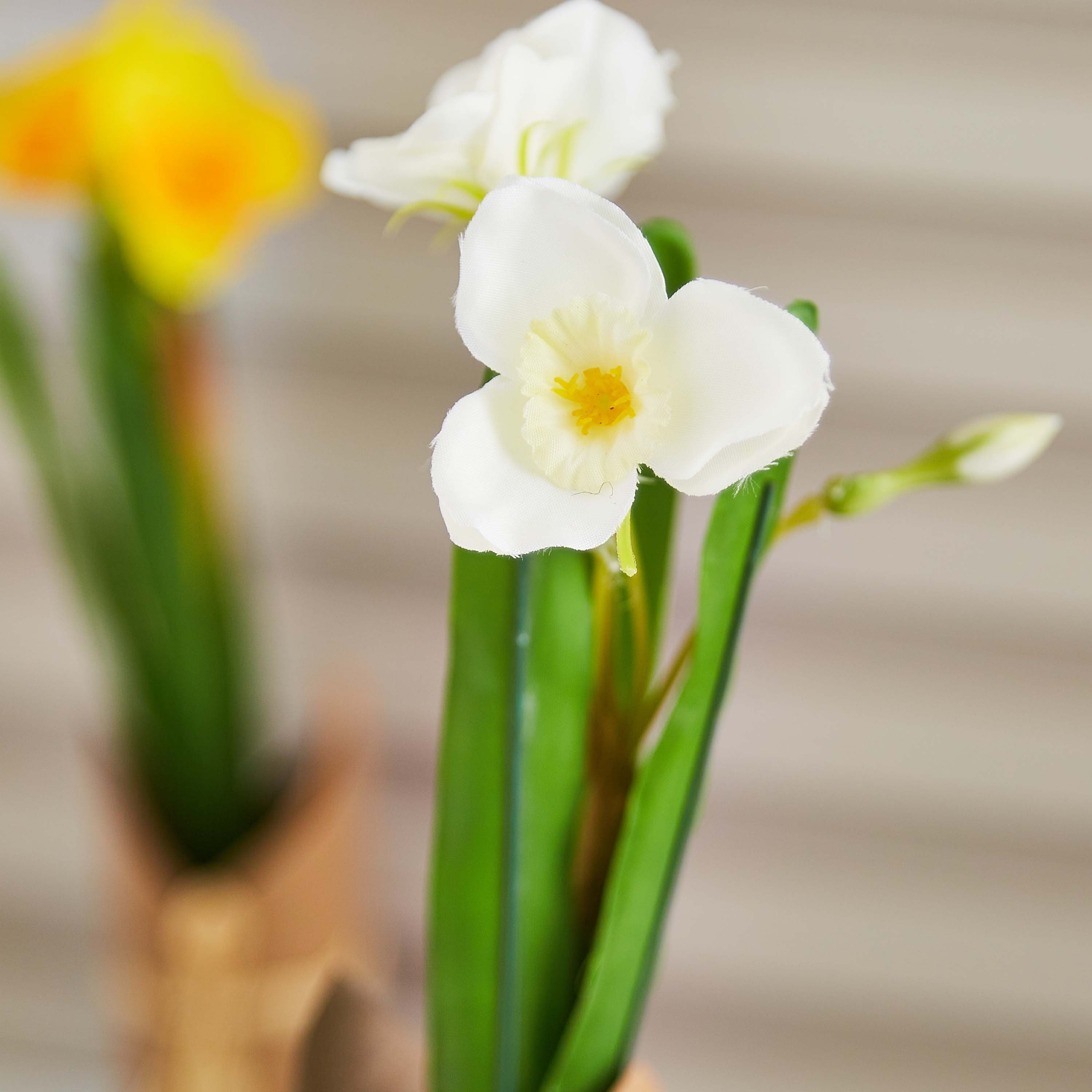 زهرة زينة مع مزهرية من إيدينك - 23 سم-hbxdecorandfurnishings-homeaccessories-artificialflowersandplants-image-2