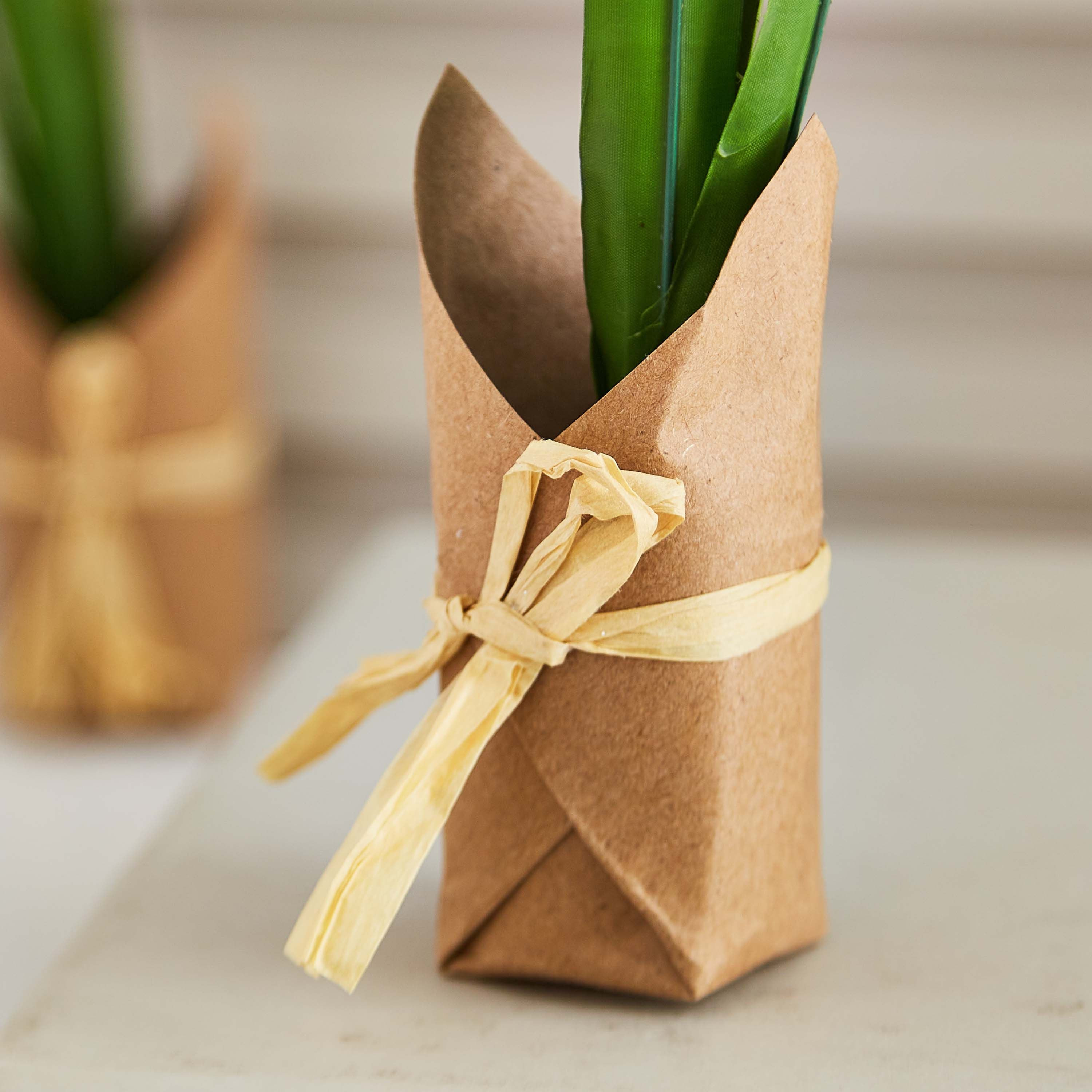 زهرة زينة مع مزهرية من إيدينك - 23 سم-hbxdecorandfurnishings-homeaccessories-artificialflowersandplants-image-3