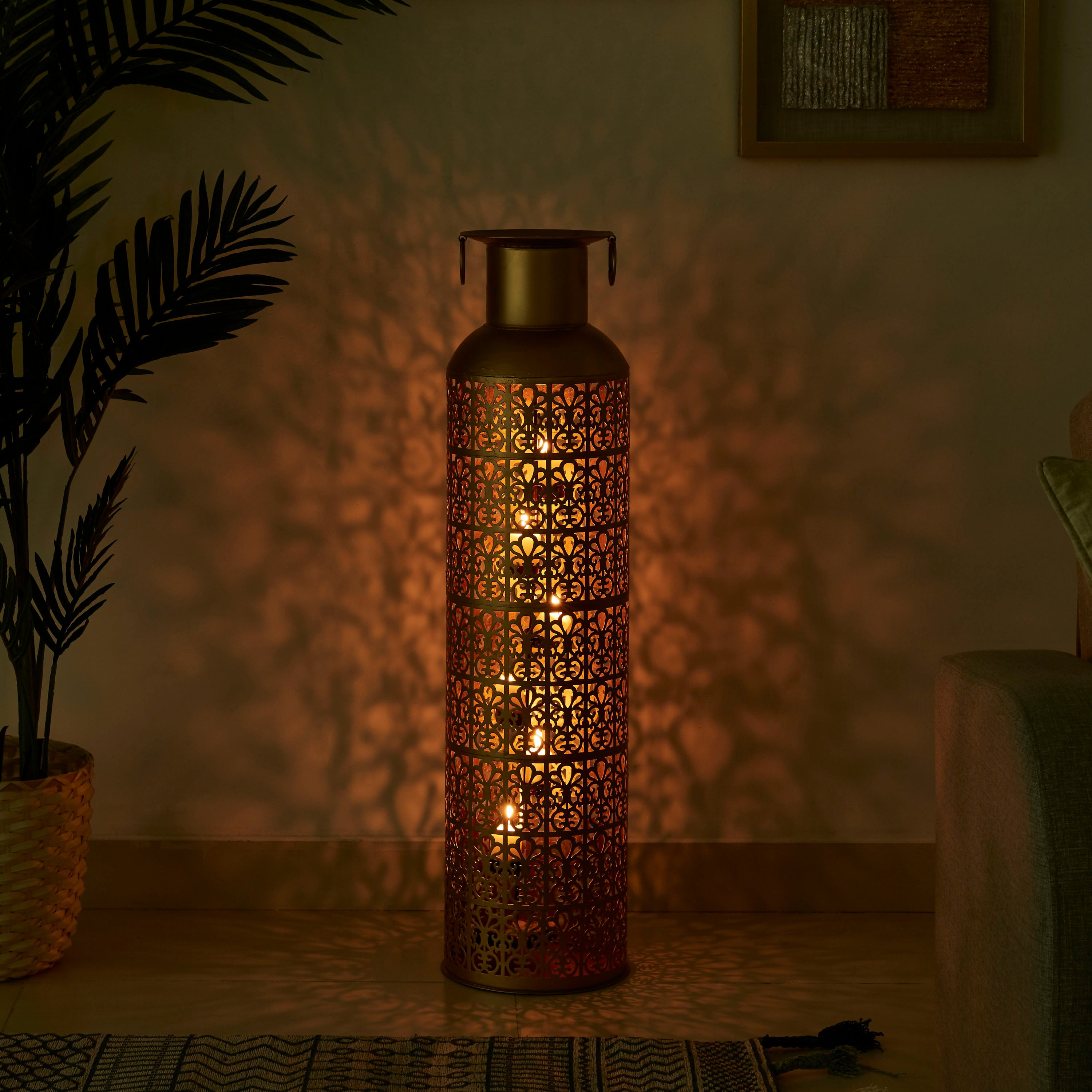 حامل شموع صغيرة معدني بدعامة وتصاميم مفرغة من إيبيزا-hbxlivingroom-decorandaccessories-candleholders-image-2