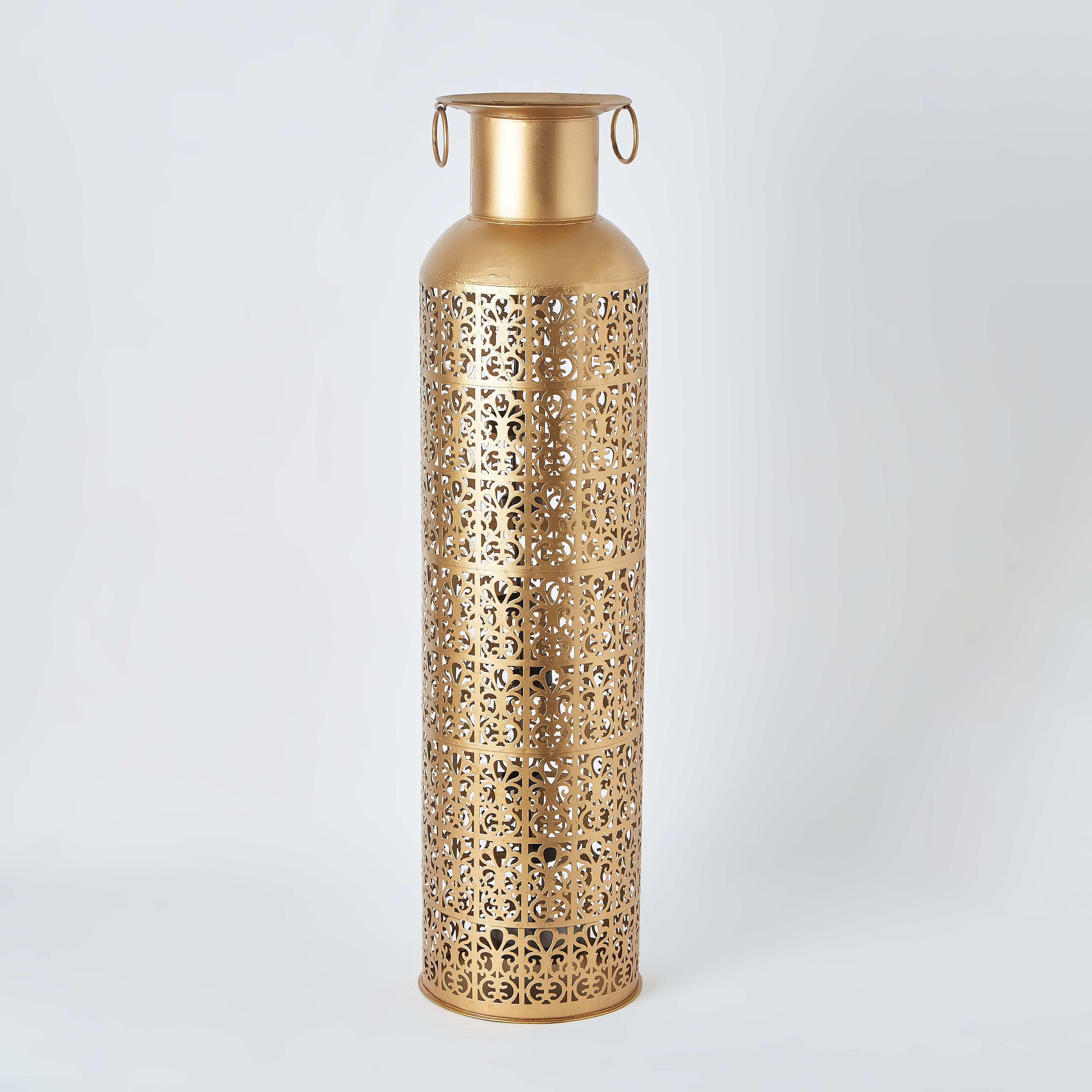حامل شموع صغيرة معدني بدعامة وتصاميم مفرغة من إيبيزا-hbxlivingroom-decorandaccessories-candleholders-image-6