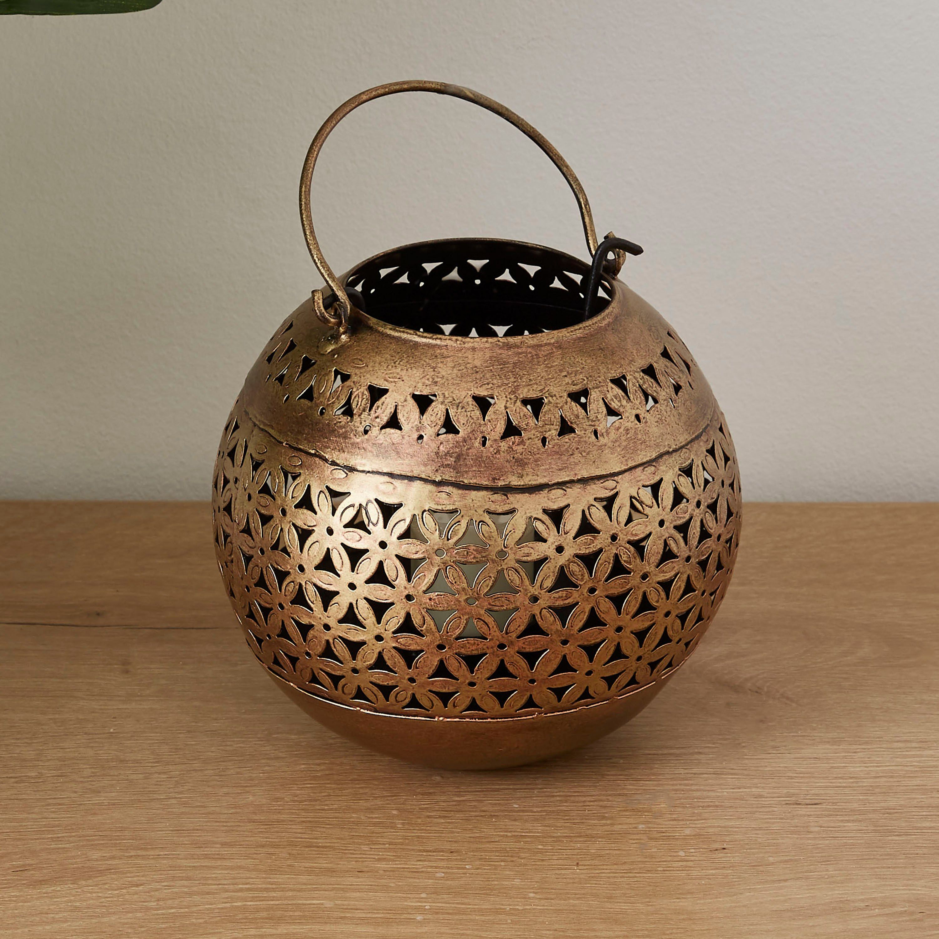 Ibiza Metal Oval Daisy Cutwork Candle and Tealight Holder with Handle-PROMO_HB_AE_B1G1_250925-image-1