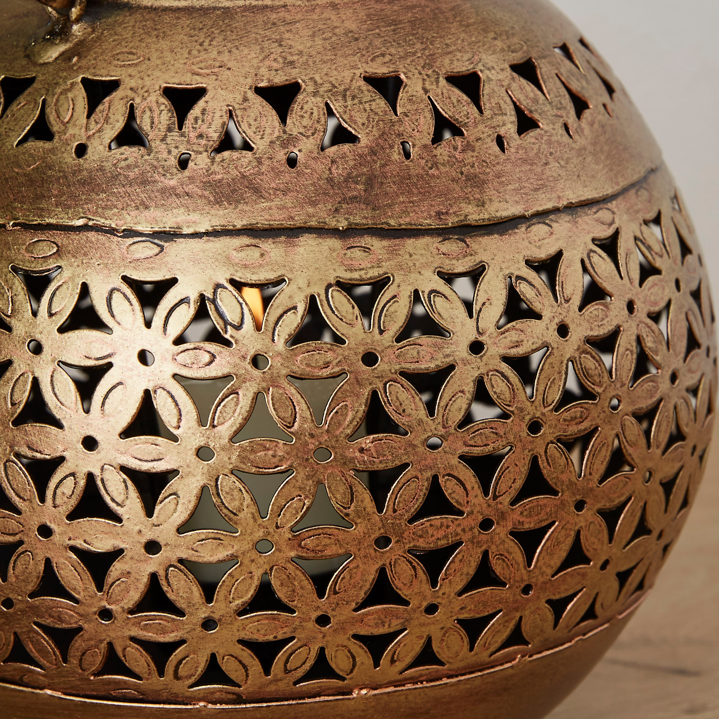 Ibiza Metal Oval Daisy Cutwork Candle and Tealight Holder with Handle-PROMO_HB_AE_B1G1_250925-image-3