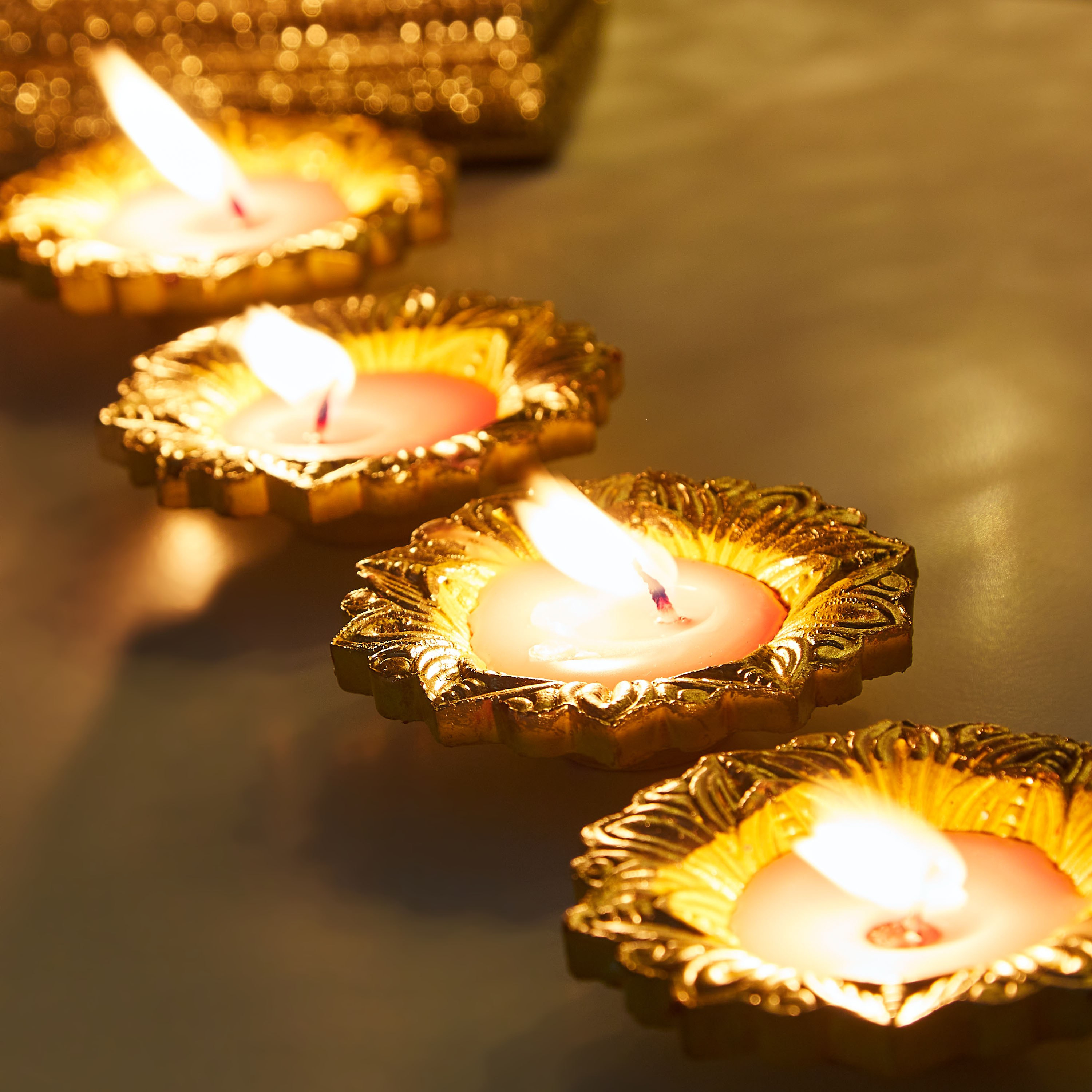 حامل شموع فخار بتصميم زهري مع شمع من أريان - طقم من 4 قطع-hbxbedroom-homefragrance-candleholders-image-3