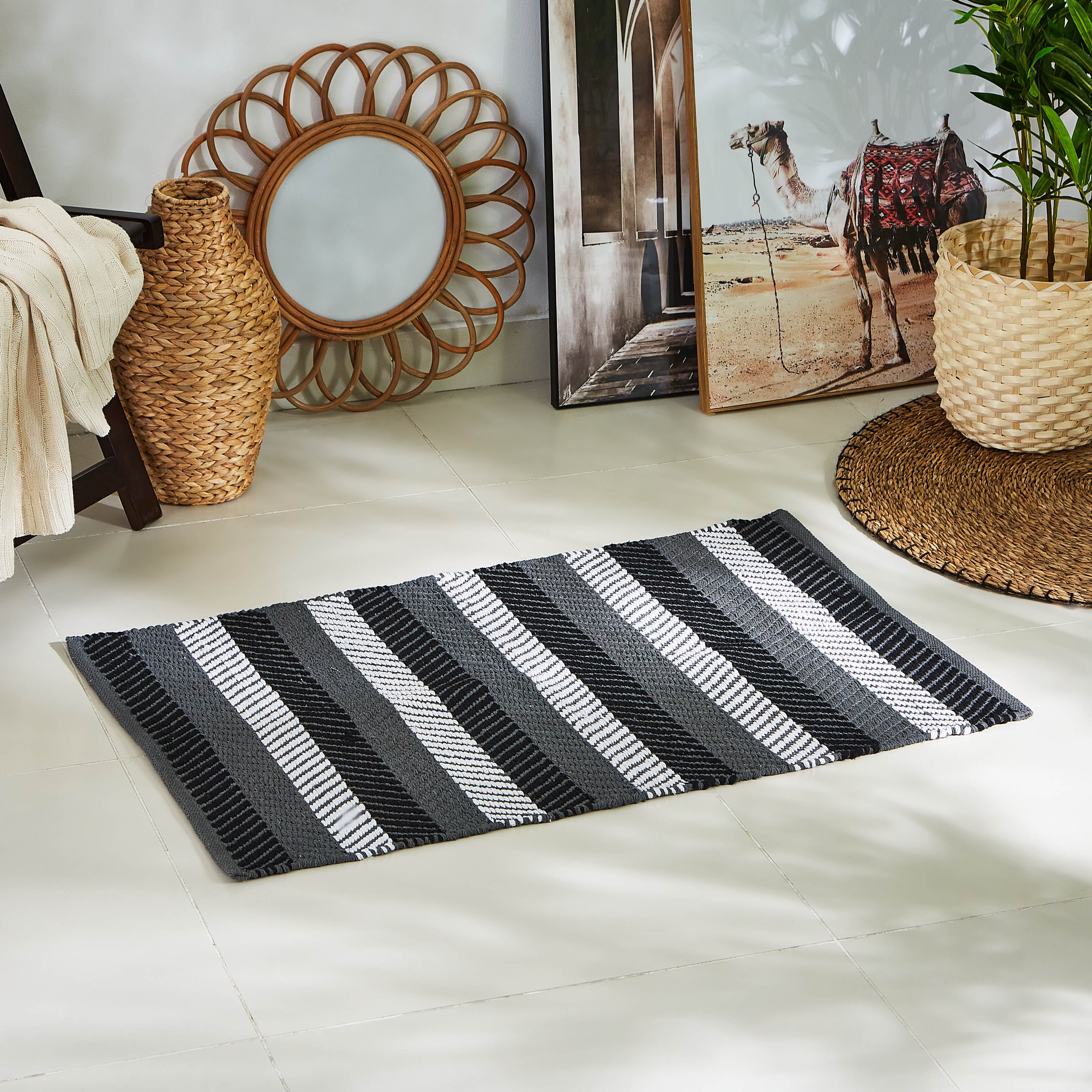 Eliza Adler Cotton Jacquard Dhurrie - 60x90 cm-hbxdecorandfurnishings-floorcoverings-rugs-image-1