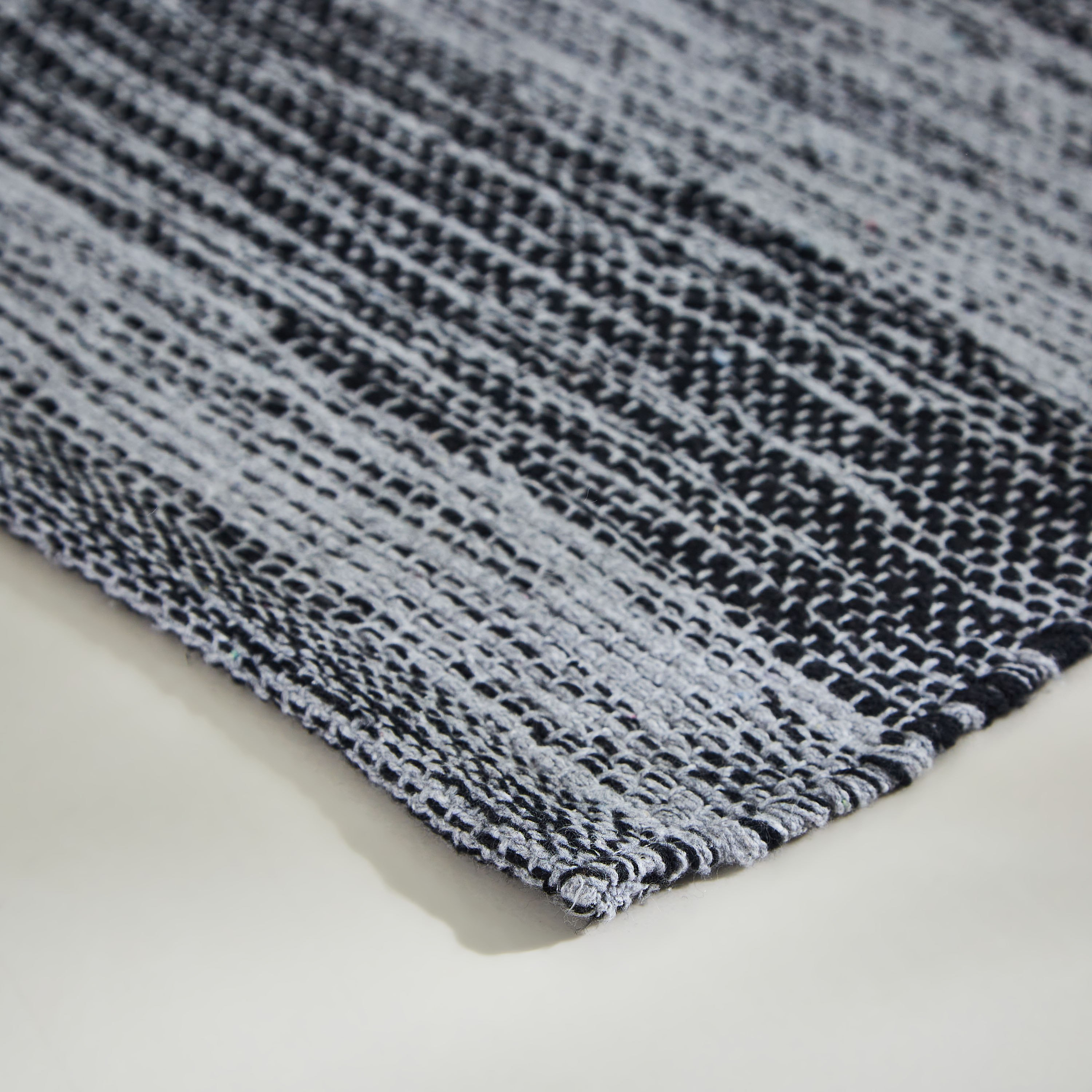 دوري قطن مخطط من ماديسون بريت- 60x90 سم-hbxdecorandfurnishings-floorcoverings-rugs-image-2