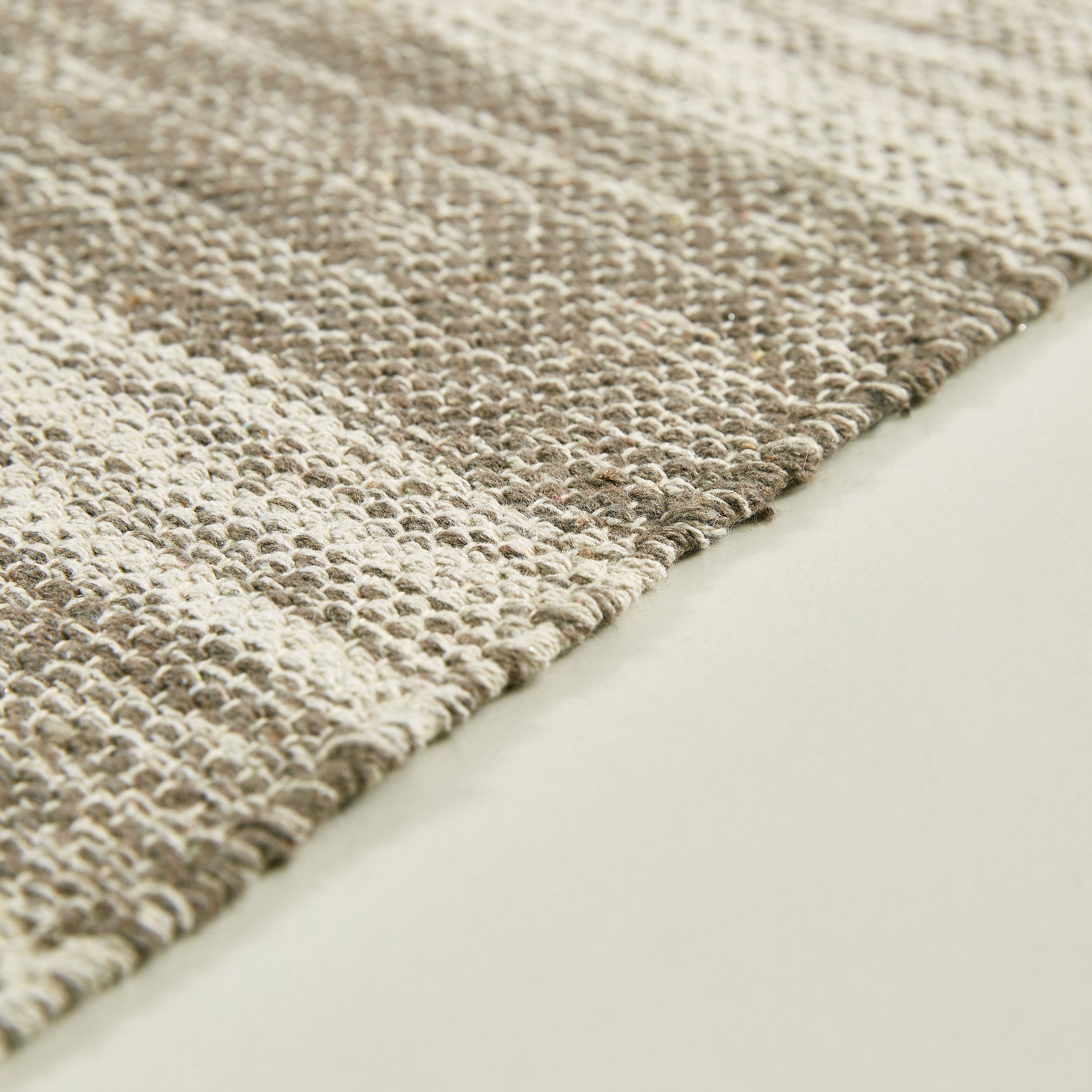 سجادة دوري قطن مخططة من ماديسون - 80x150  سم-hbxdecorandfurnishings-floorcoverings-rugs-image-3