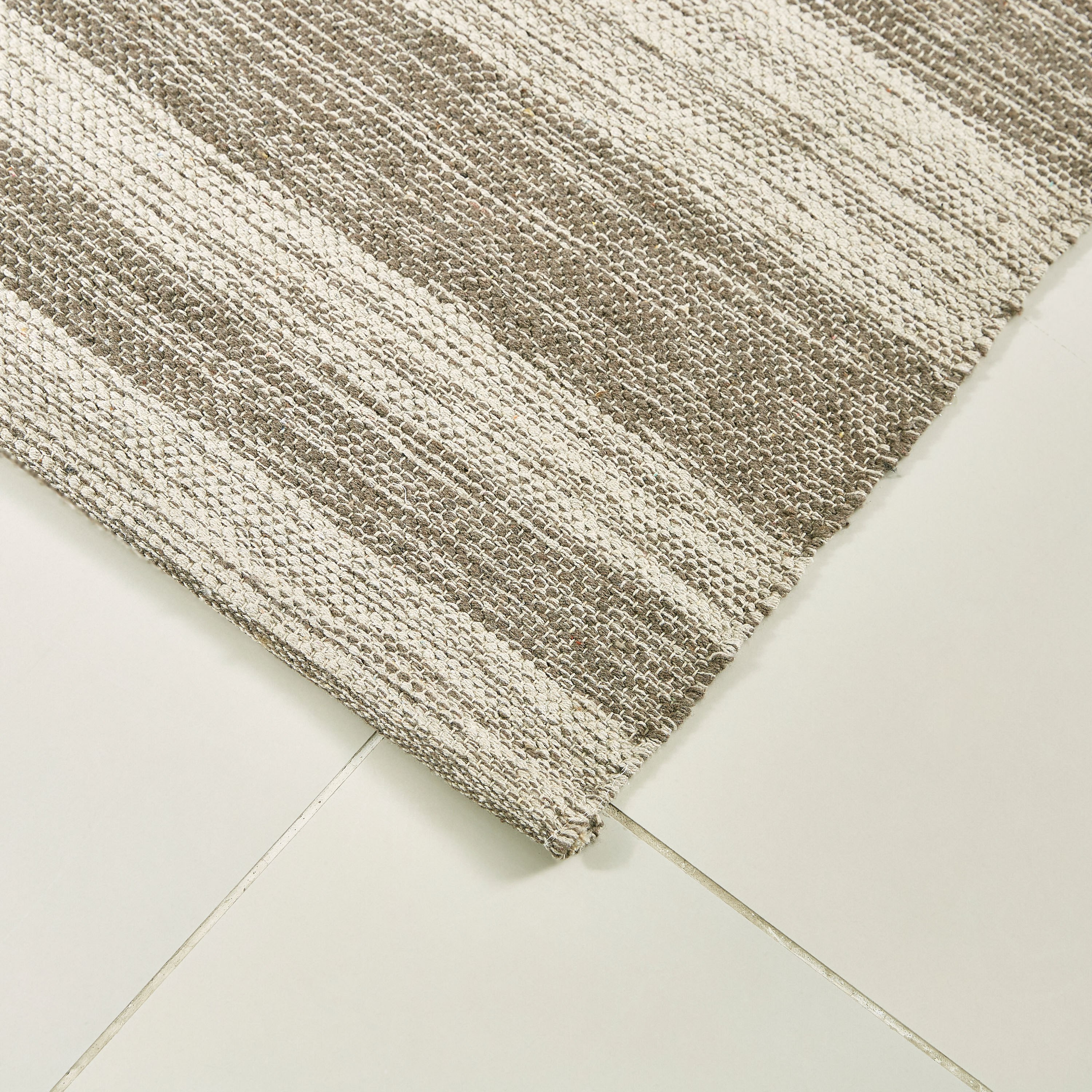 سجادة دوري قطن مخططة من ماديسون - 110x160  سم-hbxdecorandfurnishings-floorcoverings-rugs-image-2