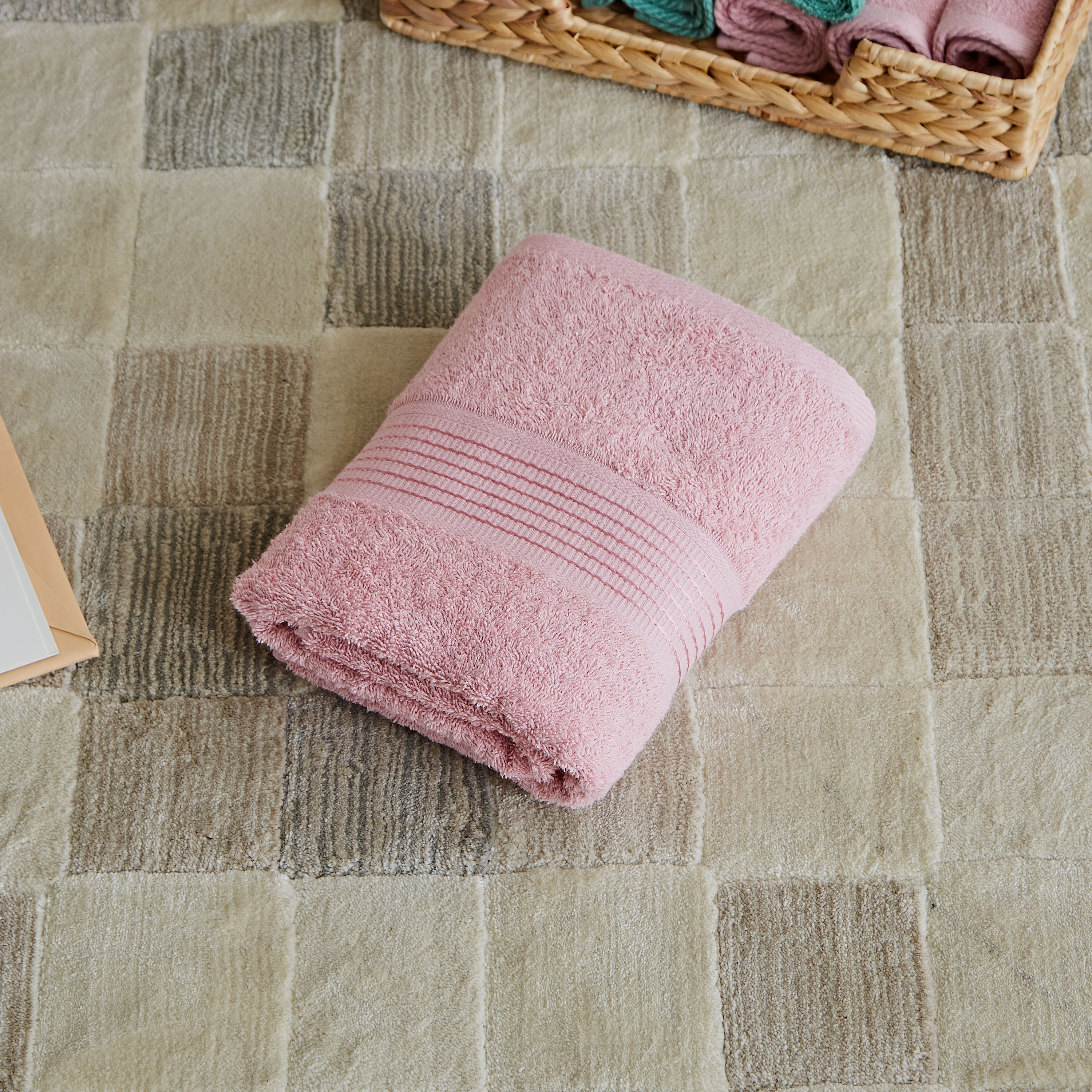 منشفة حمام من إيسنشيال - 70×140 سم-hbxbathroom-bathroomtextiles-image-1
