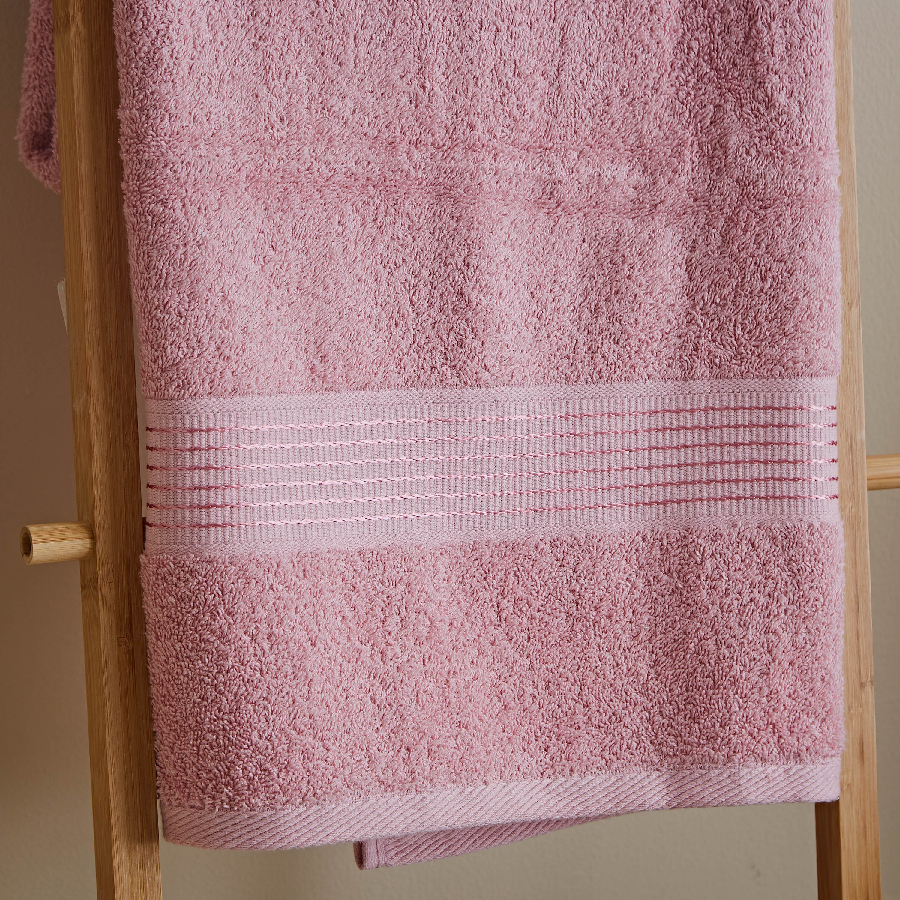 منشفة حمام ممشطة من إسينشيال - 90x150 سم-hbxbathroom-bathroomtextiles-image-3