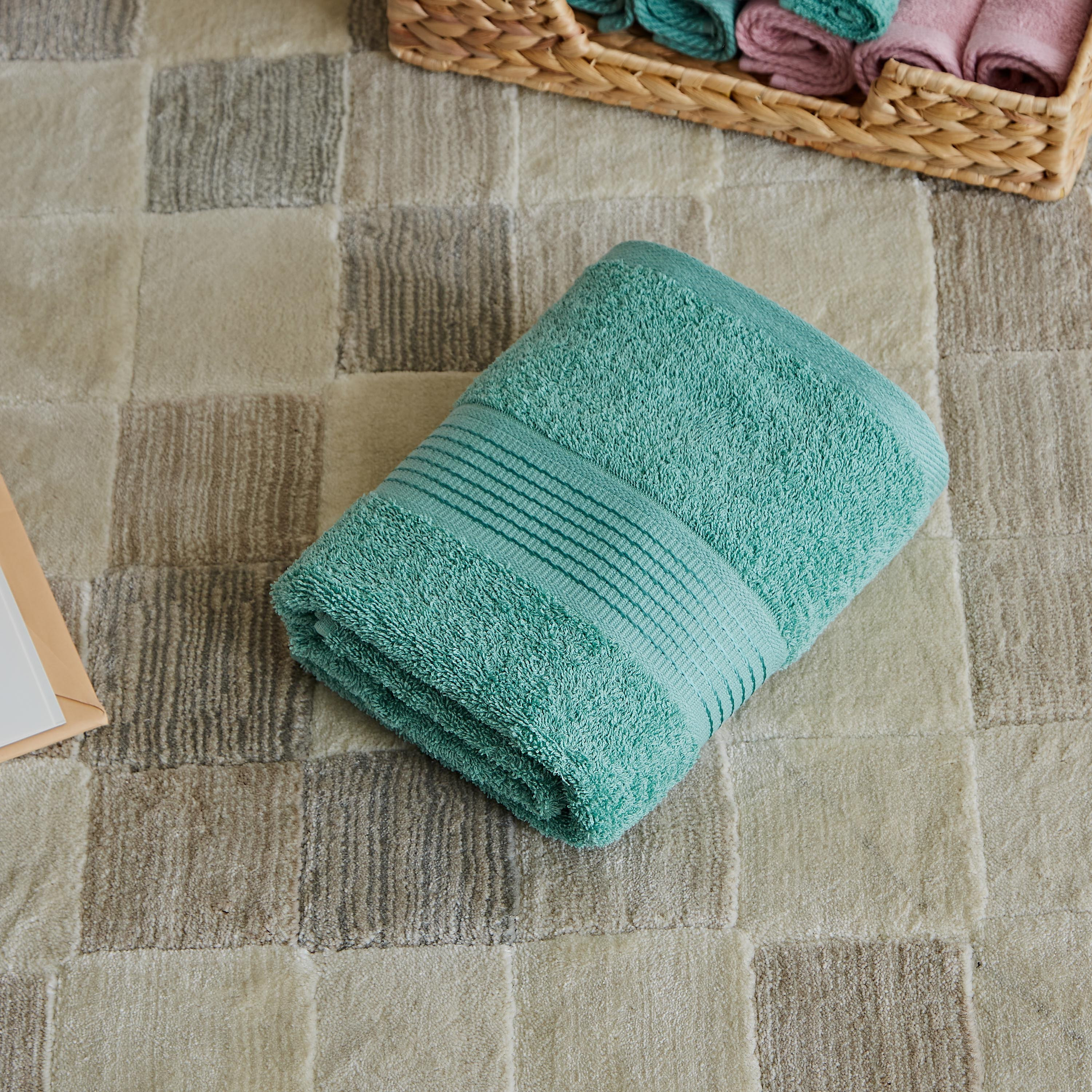 منشفة حمام ممشطة من إسينشيال - 70x140 سم-hbxbathroom-bathroomtextiles-image-1