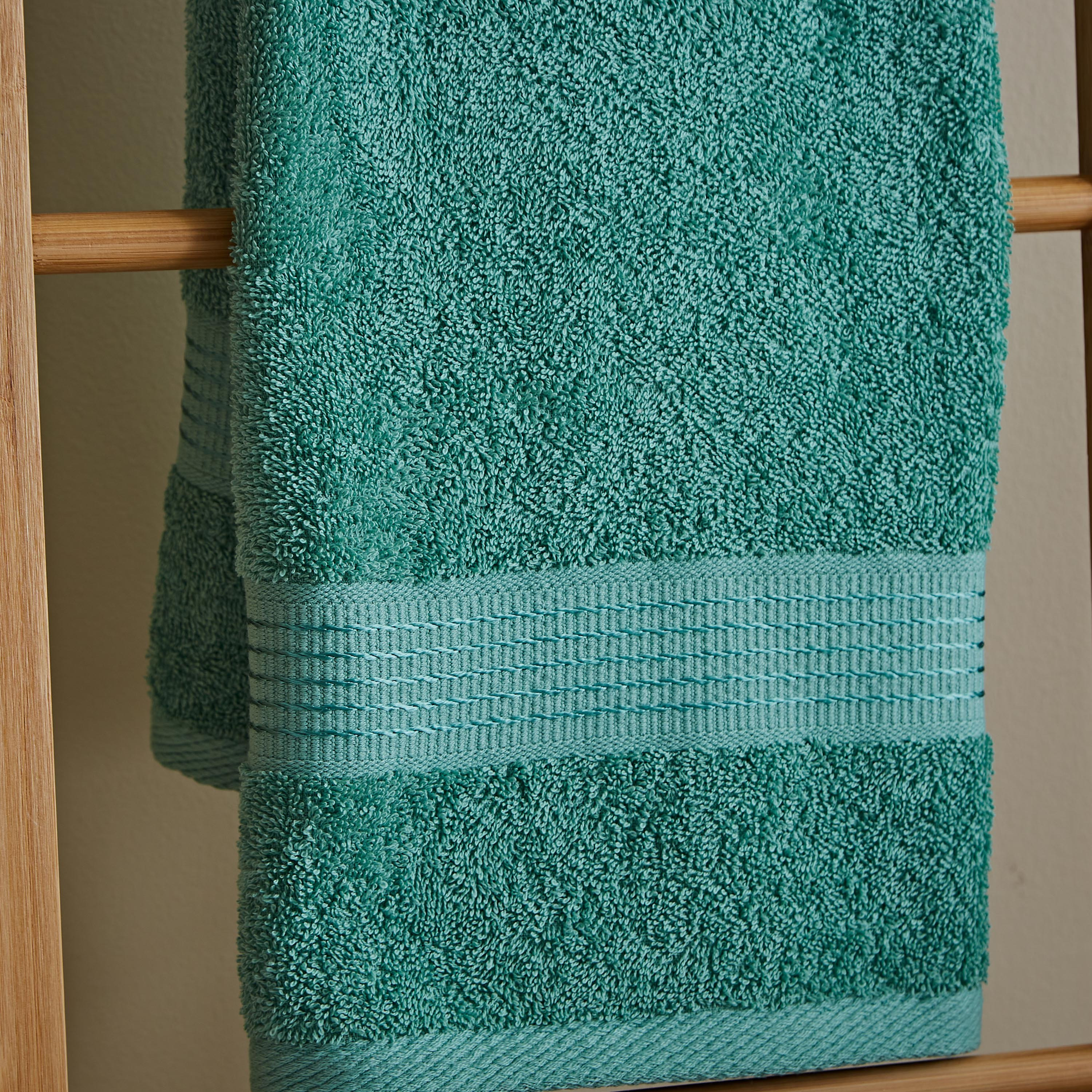 منشفة حمام ممشطة من إسينشيال - 70x140 سم-hbxbathroom-bathroomtextiles-image-3