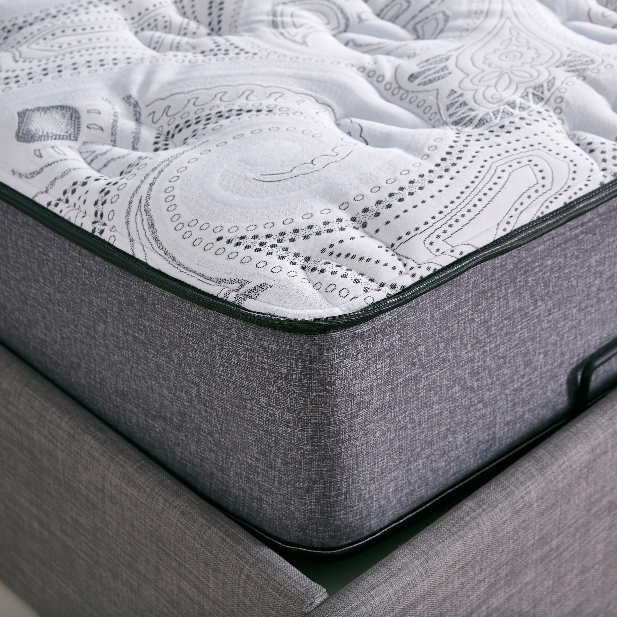 مرتبة كينج بنوابض جيبية مع إسفنج مطّاطي من ريجنت  - 180x200x28 سم-hbxfurniture-mattresses-king-image-3