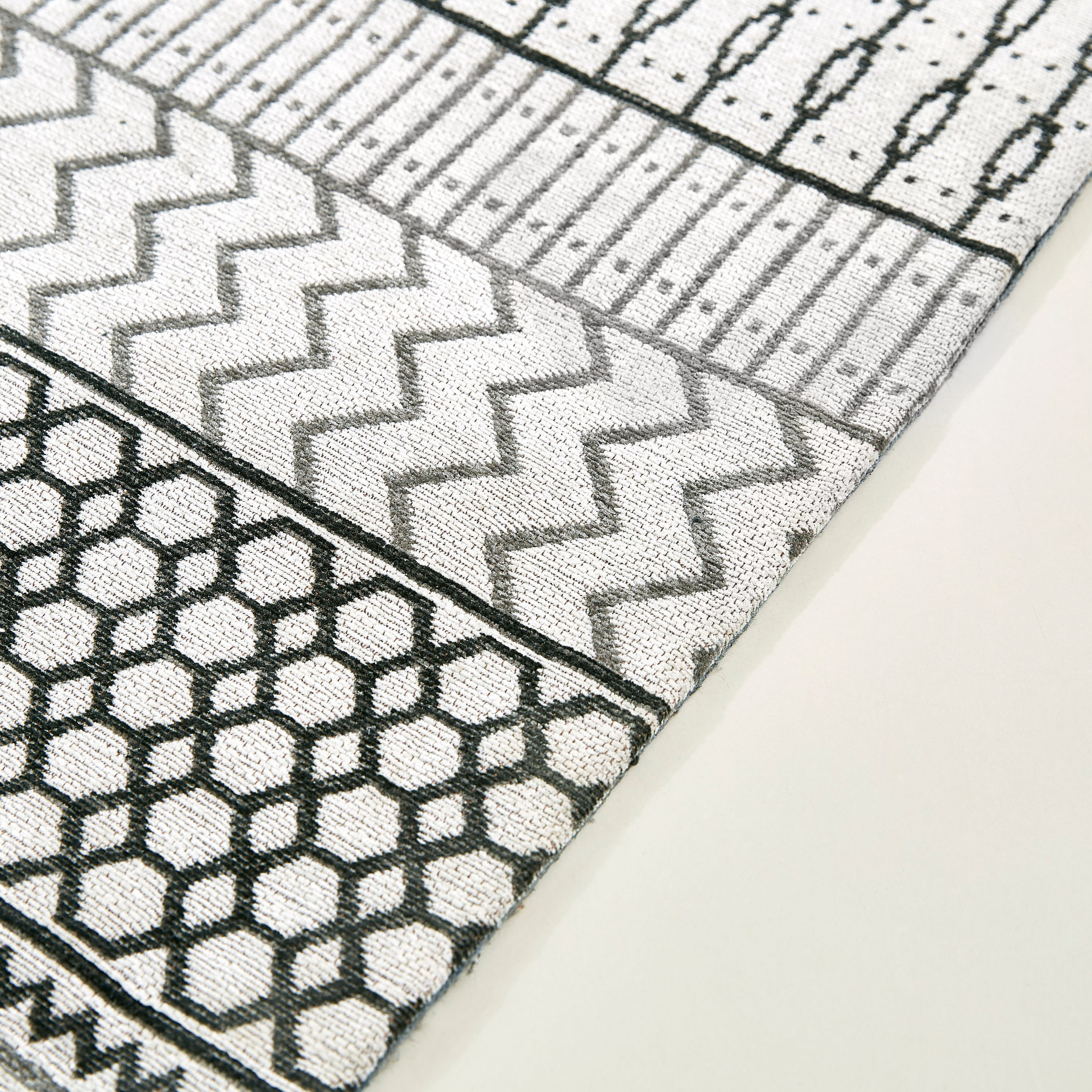 سجادة منسوجة جاكار من نورديك - 160x230 سم-hbxdecorandfurnishings-floorcoverings-rugs-image-3