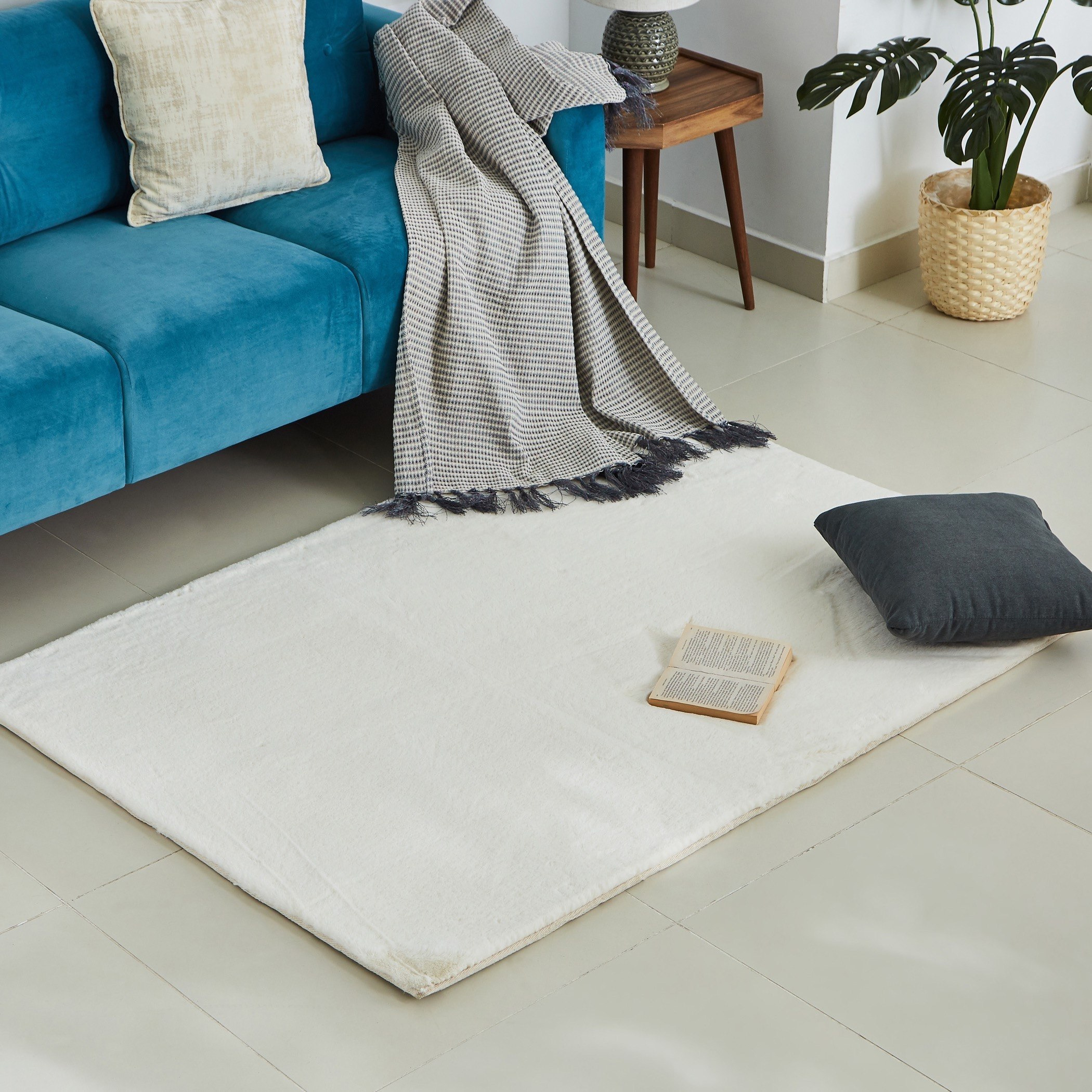 سجادة فرو أرنب من تازي - 110x160 سم-hbxdecorandfurnishings-floorcoverings-rugs-image-1