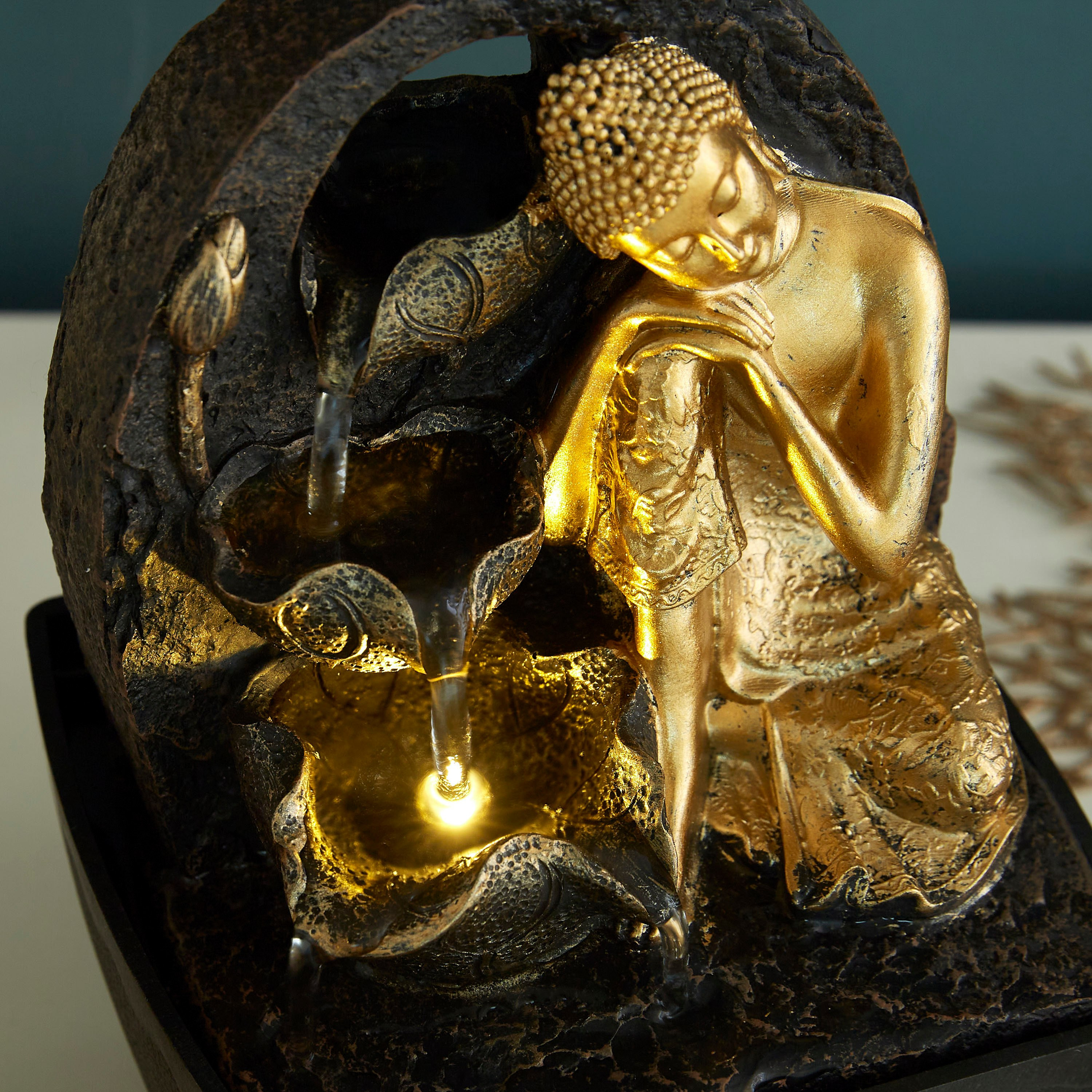 نافورة بوذا الصغيرة بإضاءة صفراء - 13x12x18 سم-hbxhomeware-hbxdecorandfurnishings-image-3