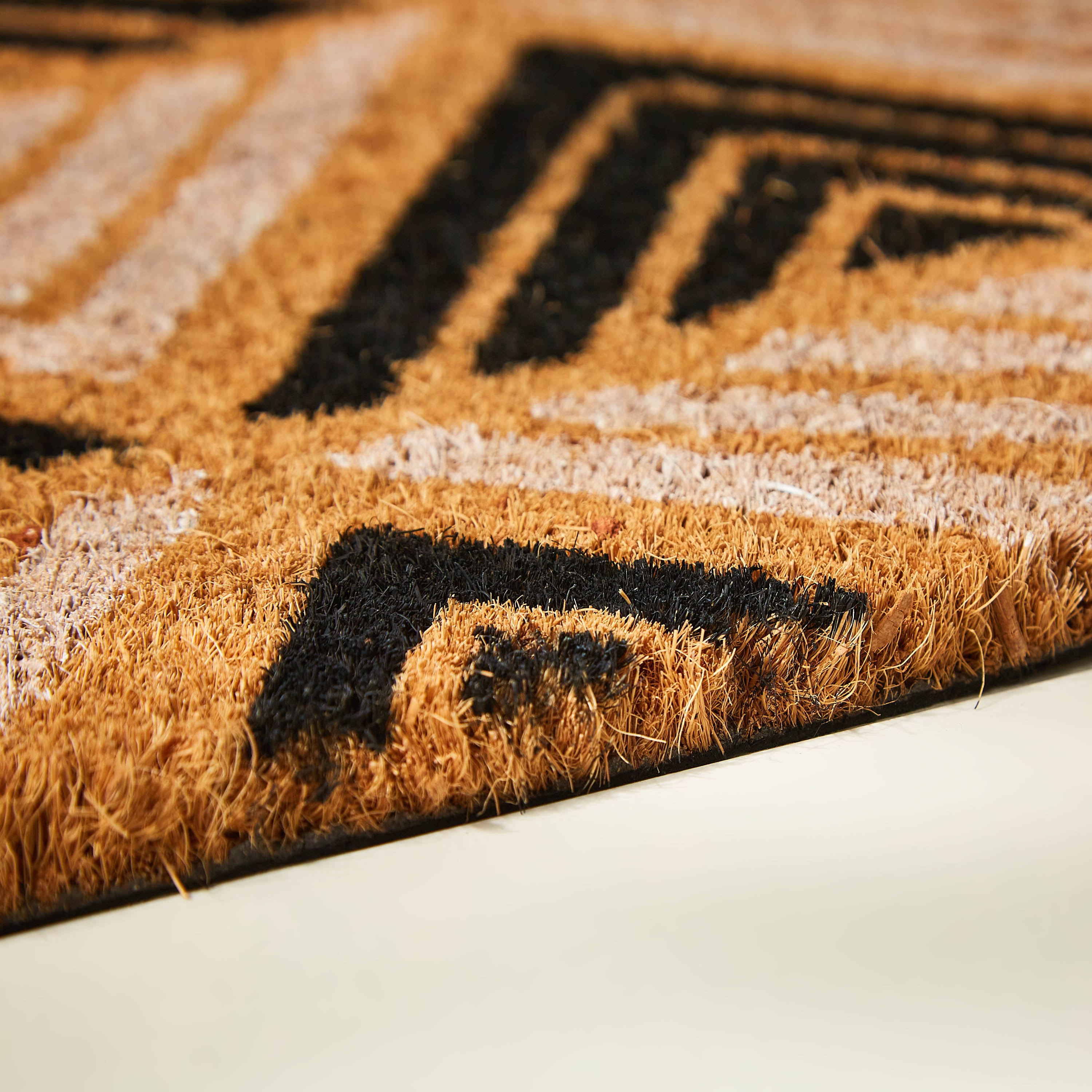 سجادة باب من ألياف جوز الهند بطبعات معين مع ظهر بي في سي - 40x60 سم-hbxhomeware-hbxlivingroom-image-2