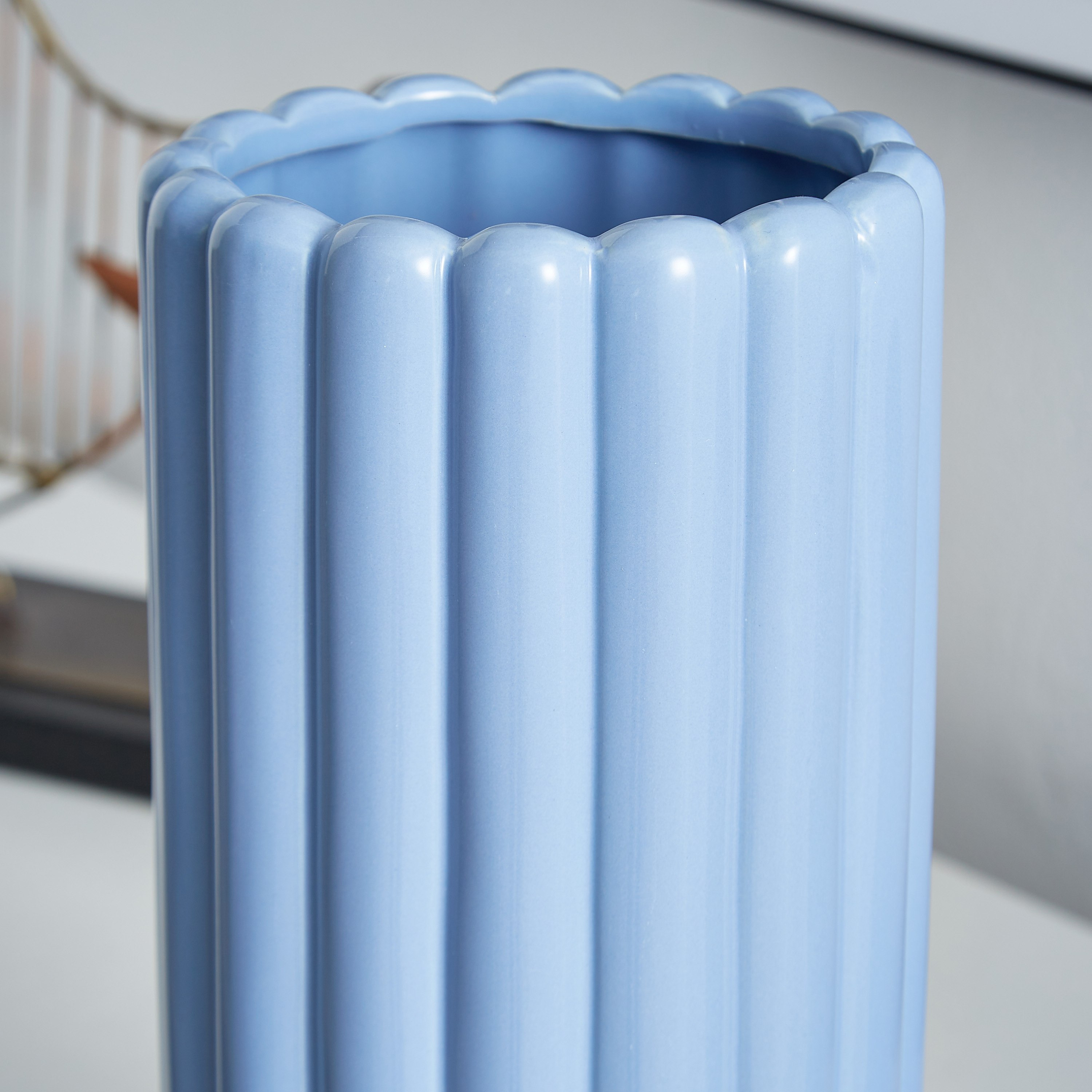 مزهرية أسطوانية مضلعة من الخزف من سانسا-hbxbedroom-decorandaccessories-vases-image-3