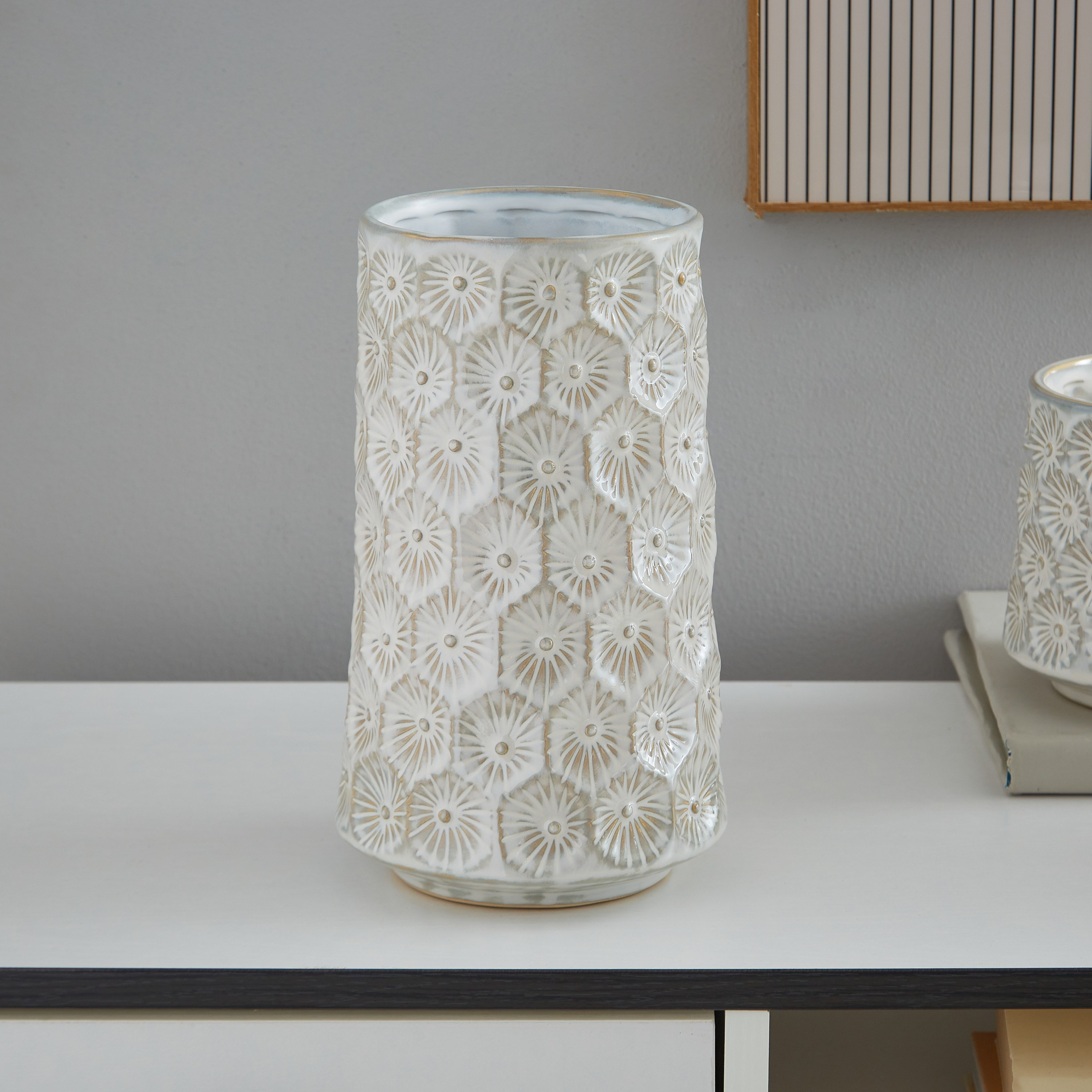 مزهرية بارزة الملمس من الخزف من سانسا-hbxbedroom-decorandaccessories-vases-image-2