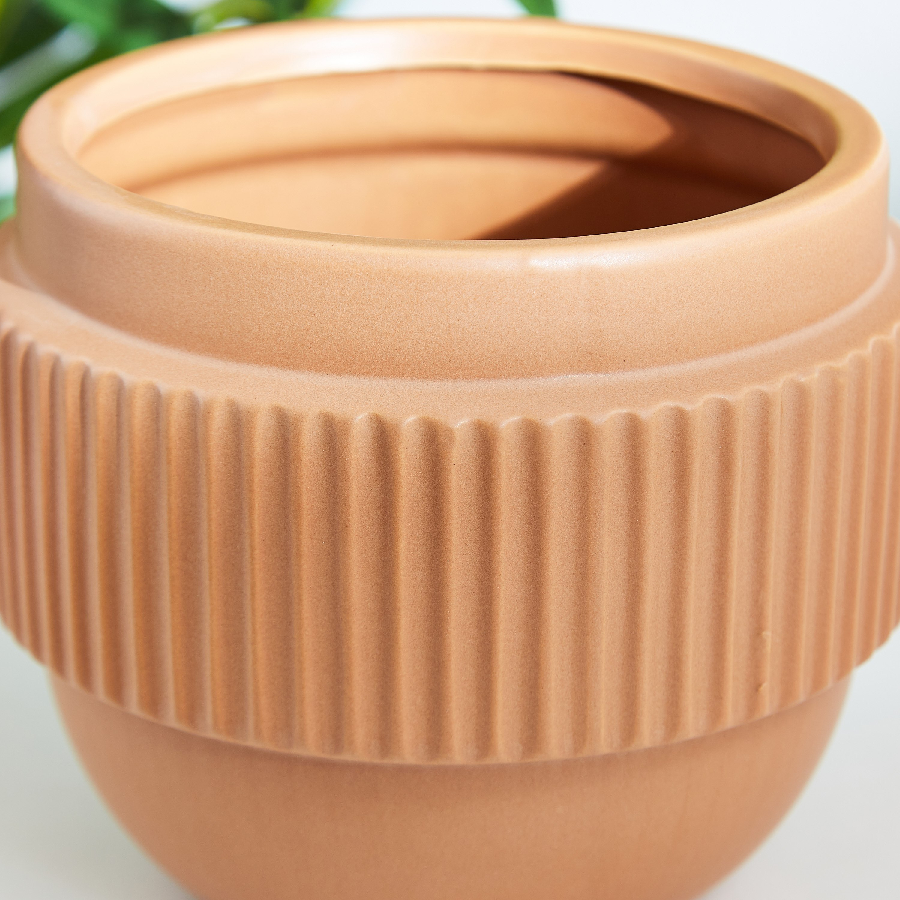 مزهرية خزفية باند بنمطين من سانسا-hbxbedroom-decorandaccessories-vases-image-2