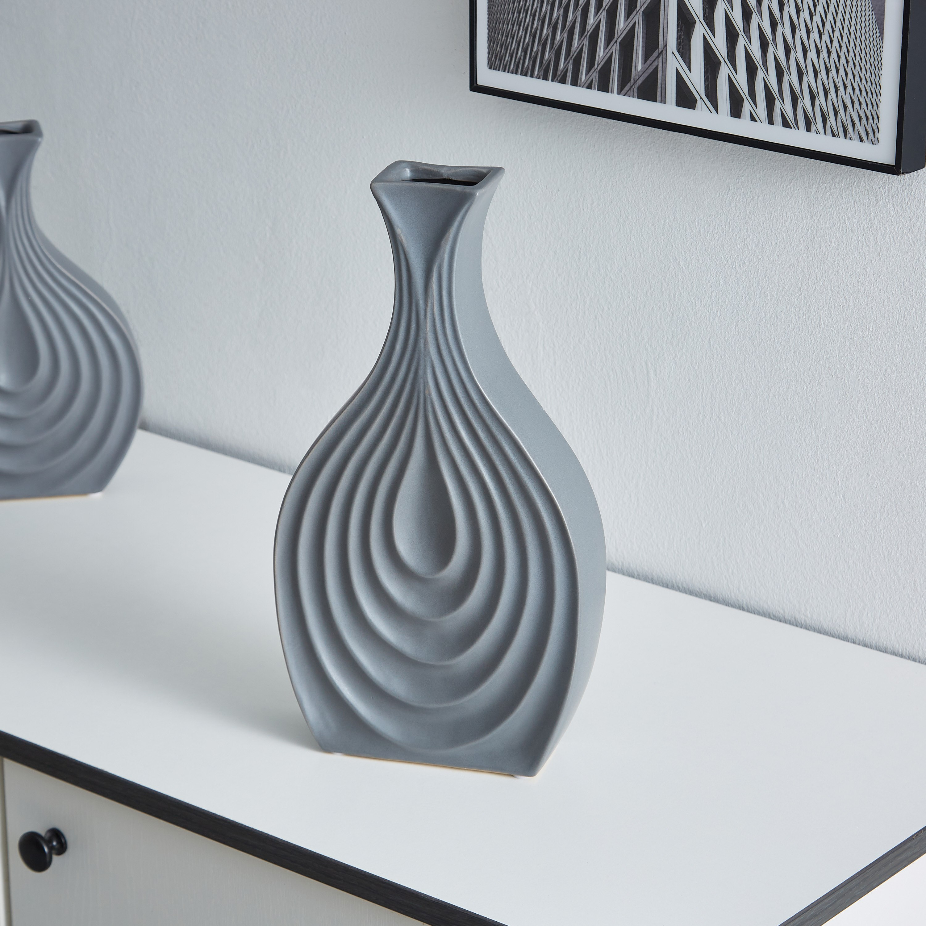 مزهرية بارزة الملمس من الخزف من سانسا-hbxbedroom-decorandaccessories-vases-image-2