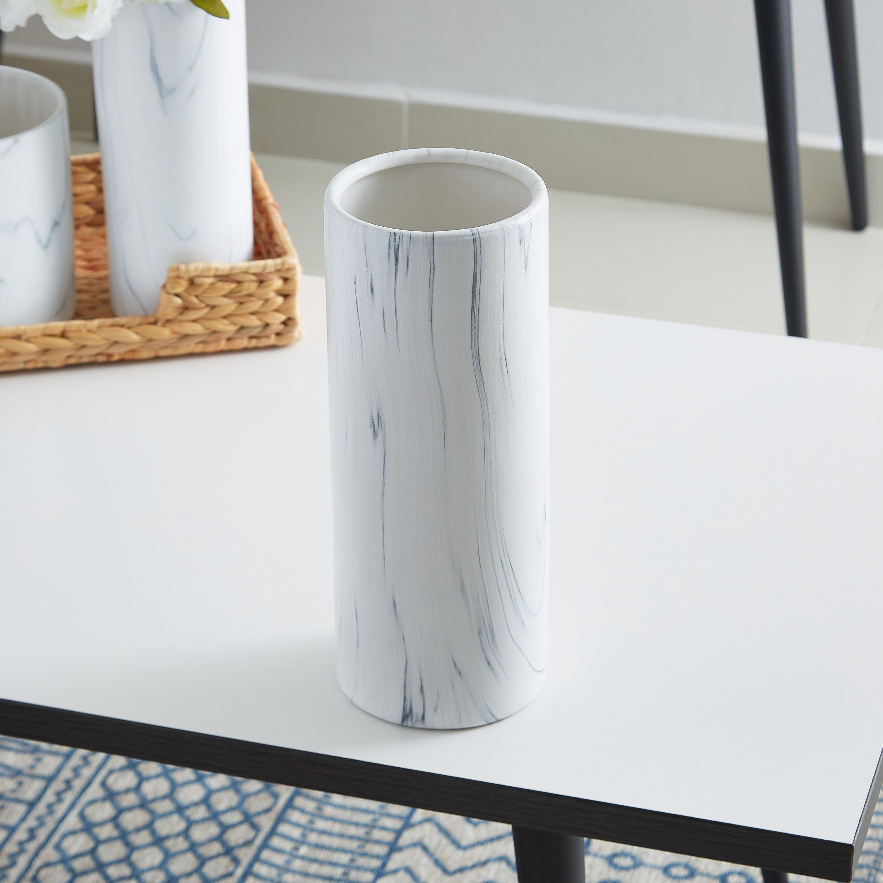 مزهرية رخامية أسطوانية من الخزف من سانسا-hbxbedroom-decorandaccessories-vases-image-2