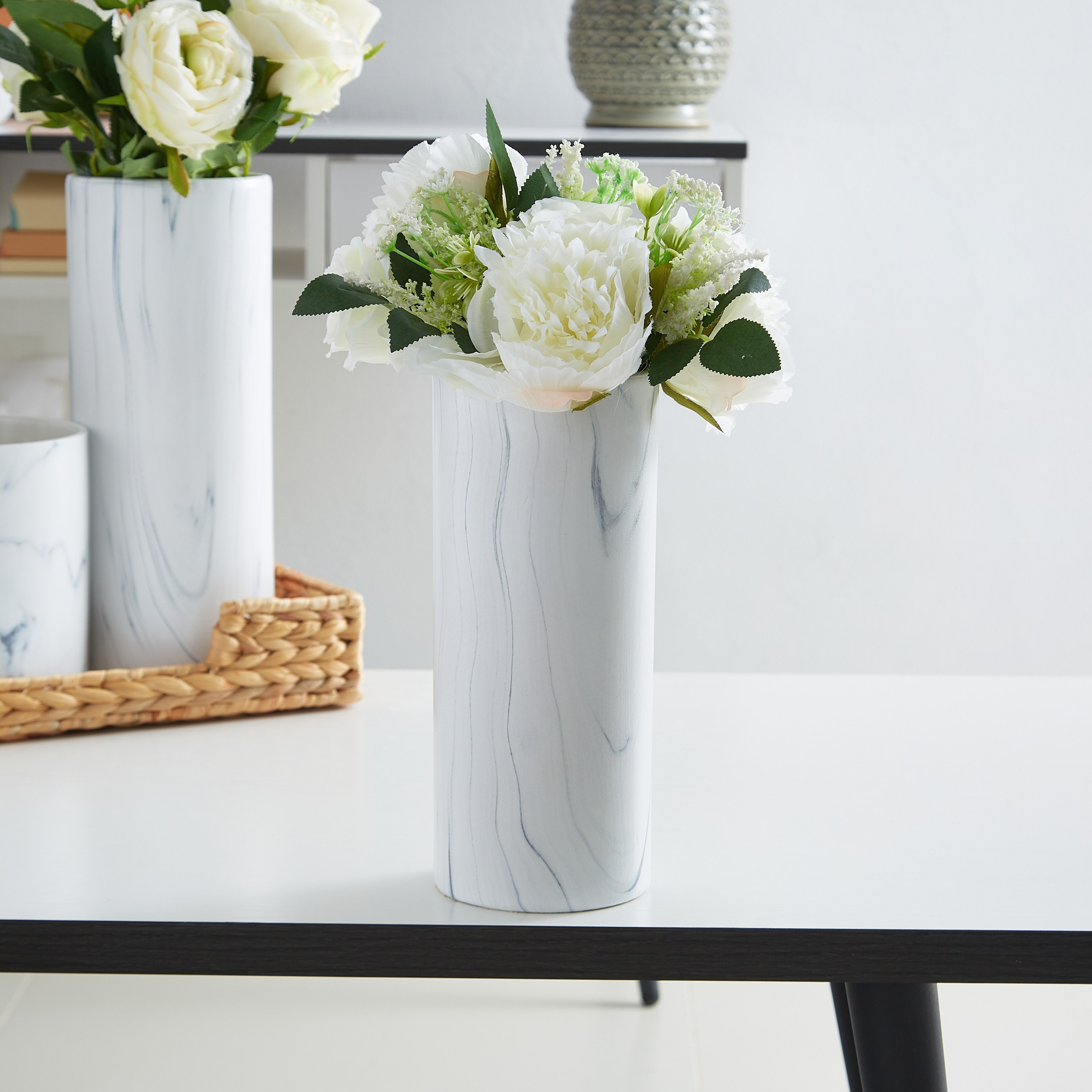 مزهرية رخامية أسطوانية من الخزف من سانسا-hbxbedroom-decorandaccessories-vases-image-1