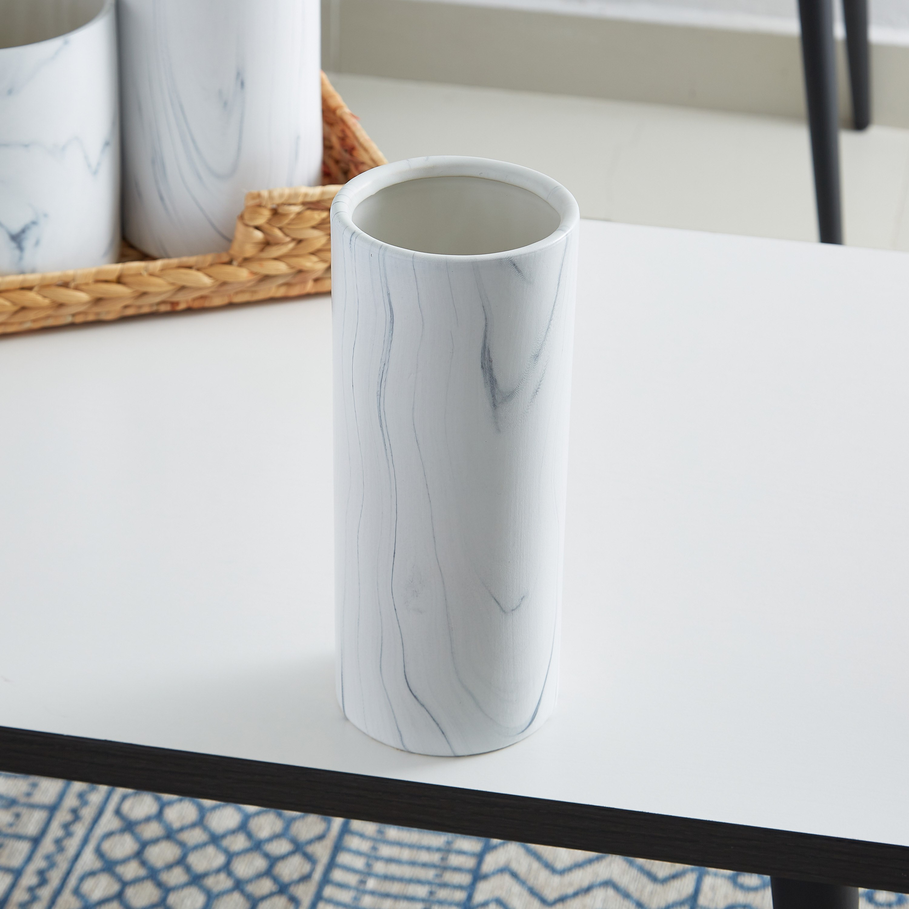 مزهرية رخامية أسطوانية من الخزف من سانسا-hbxbedroom-decorandaccessories-vases-image-2
