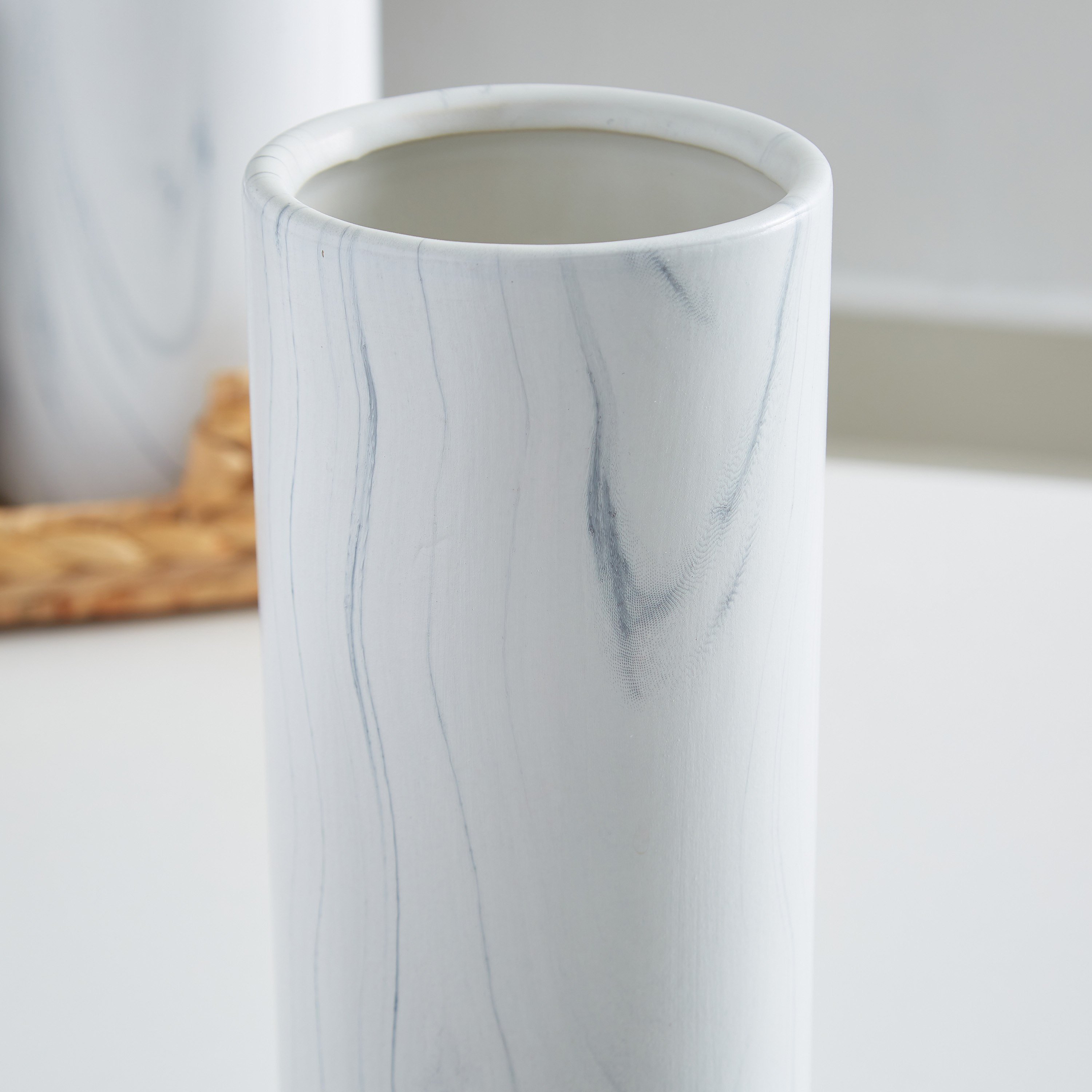 مزهرية رخامية أسطوانية من الخزف من سانسا-hbxbedroom-decorandaccessories-vases-image-3