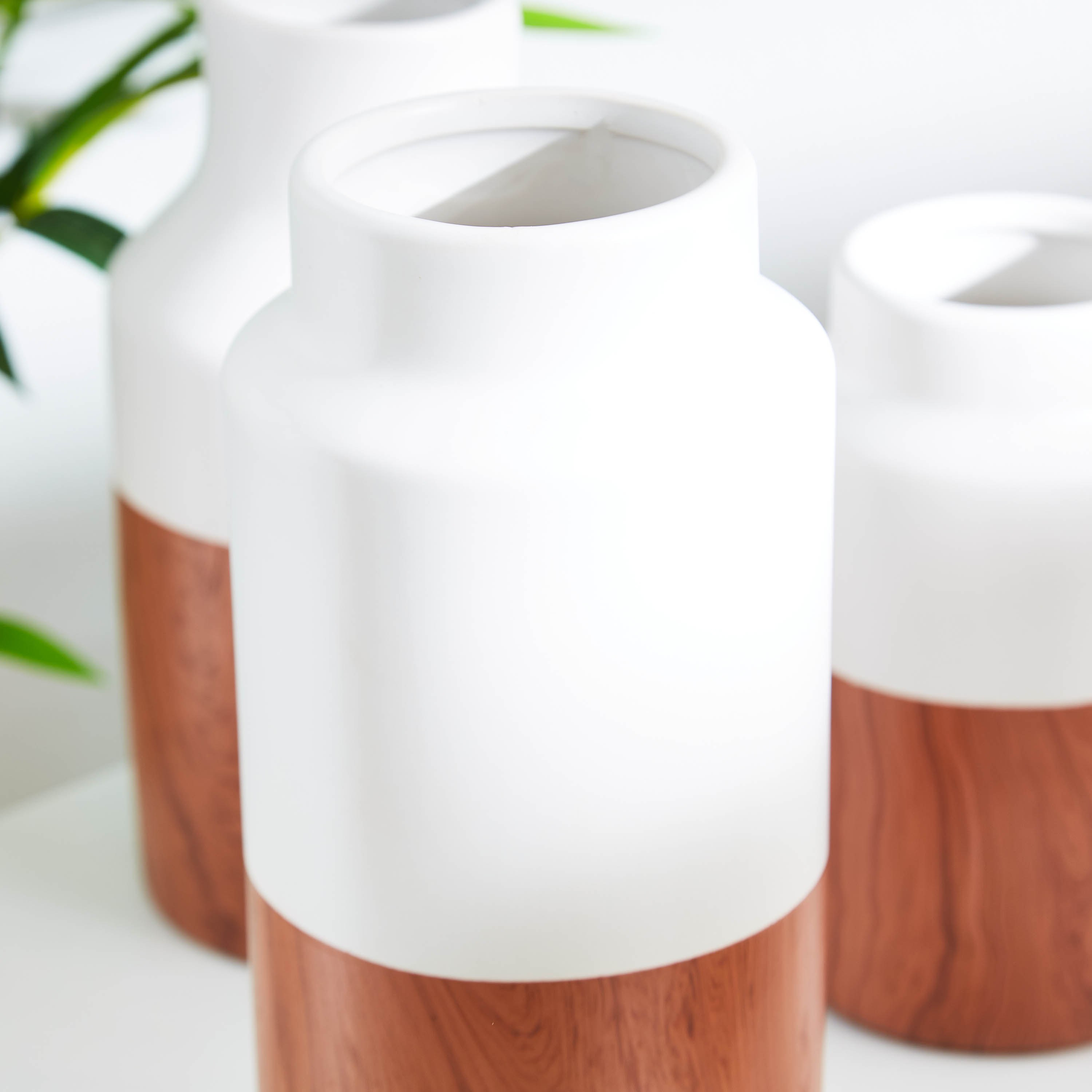مزهريّة خزف طويلة نصف خشبيّة من سانسا-hbxbedroom-decorandaccessories-vases-image-2