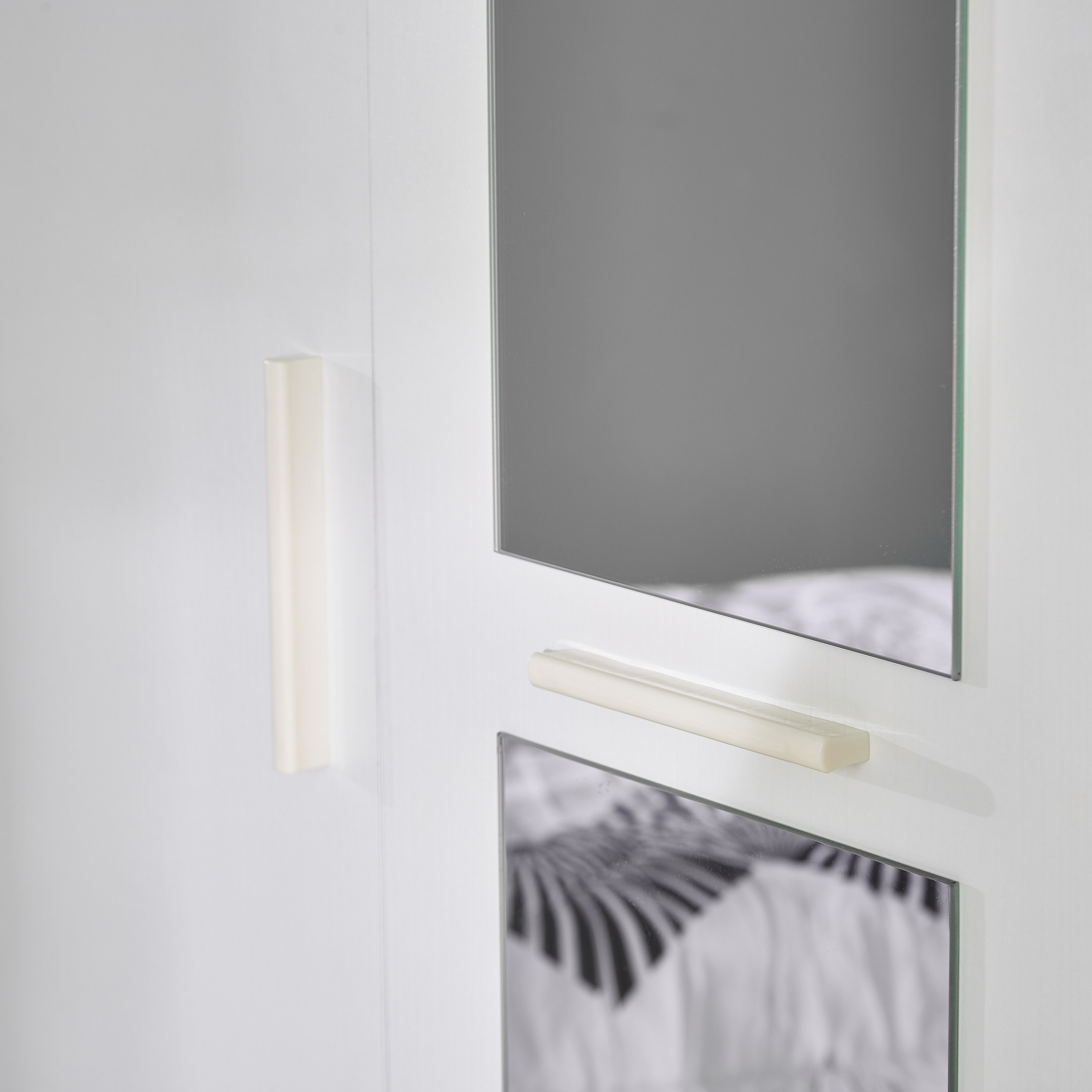 دولاب بمرآة وبابين من بوسطن-hbxfurniture-wardrobes-image-6