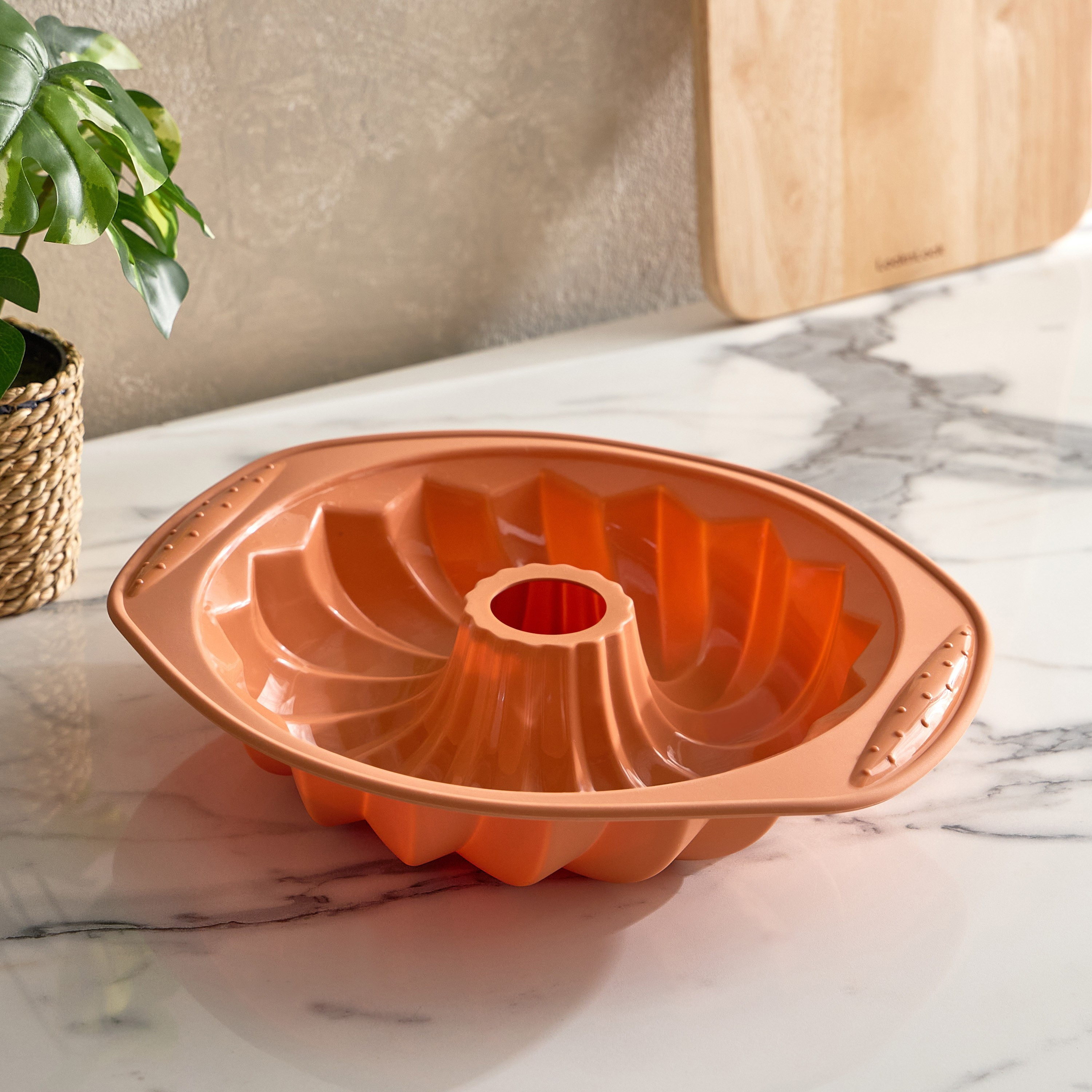 Avon Silicone Cake Pan Mould - 30x27x6 cm-hbxkitchen-bakeware-image-1