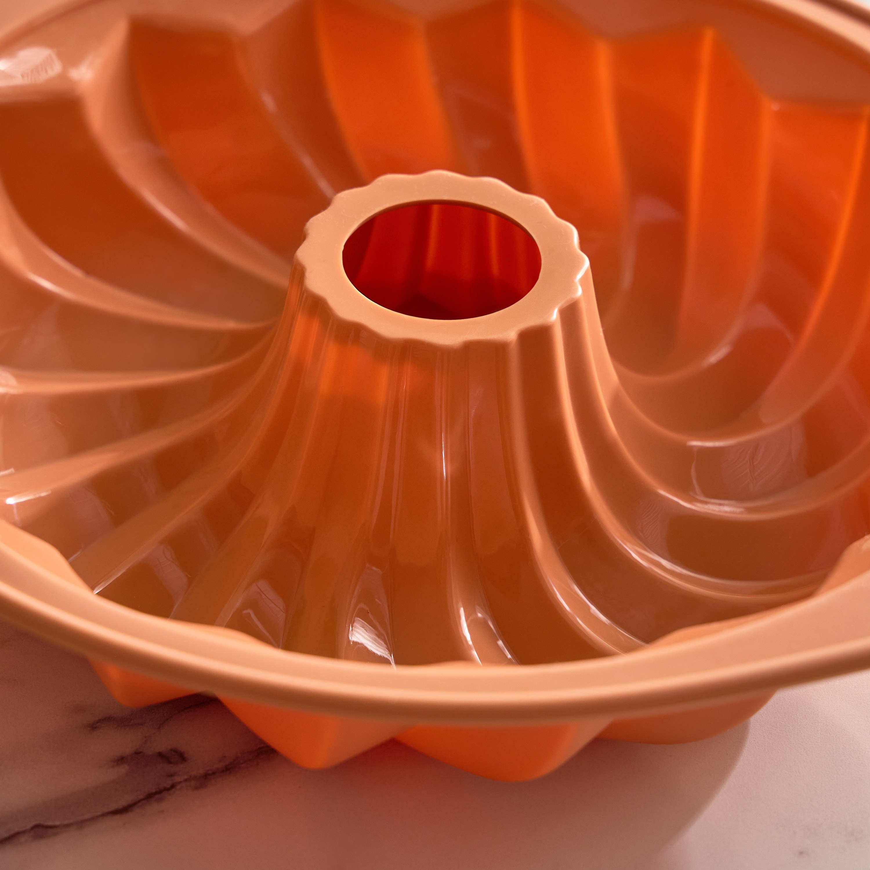 Avon Silicone Cake Pan Mould - 30x27x6 cm-hbxkitchen-bakeware-image-3